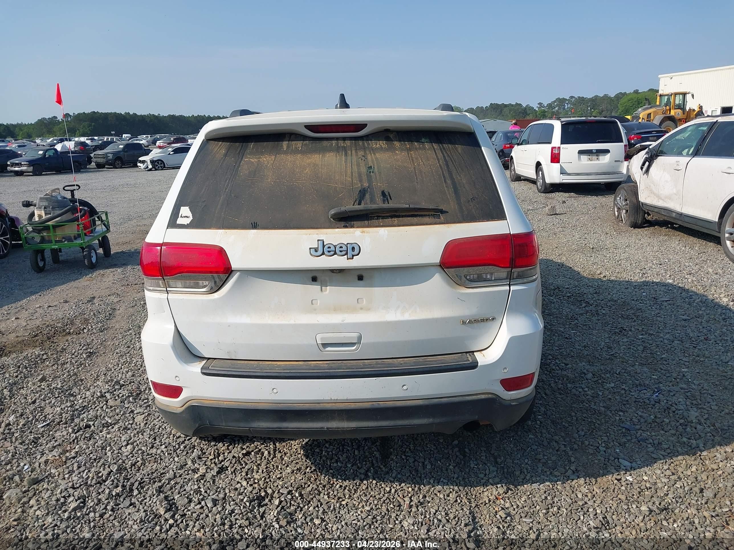 2015 Jeep Grand Cherokee Laredo White vin: 1C4RJEAG5FC219153