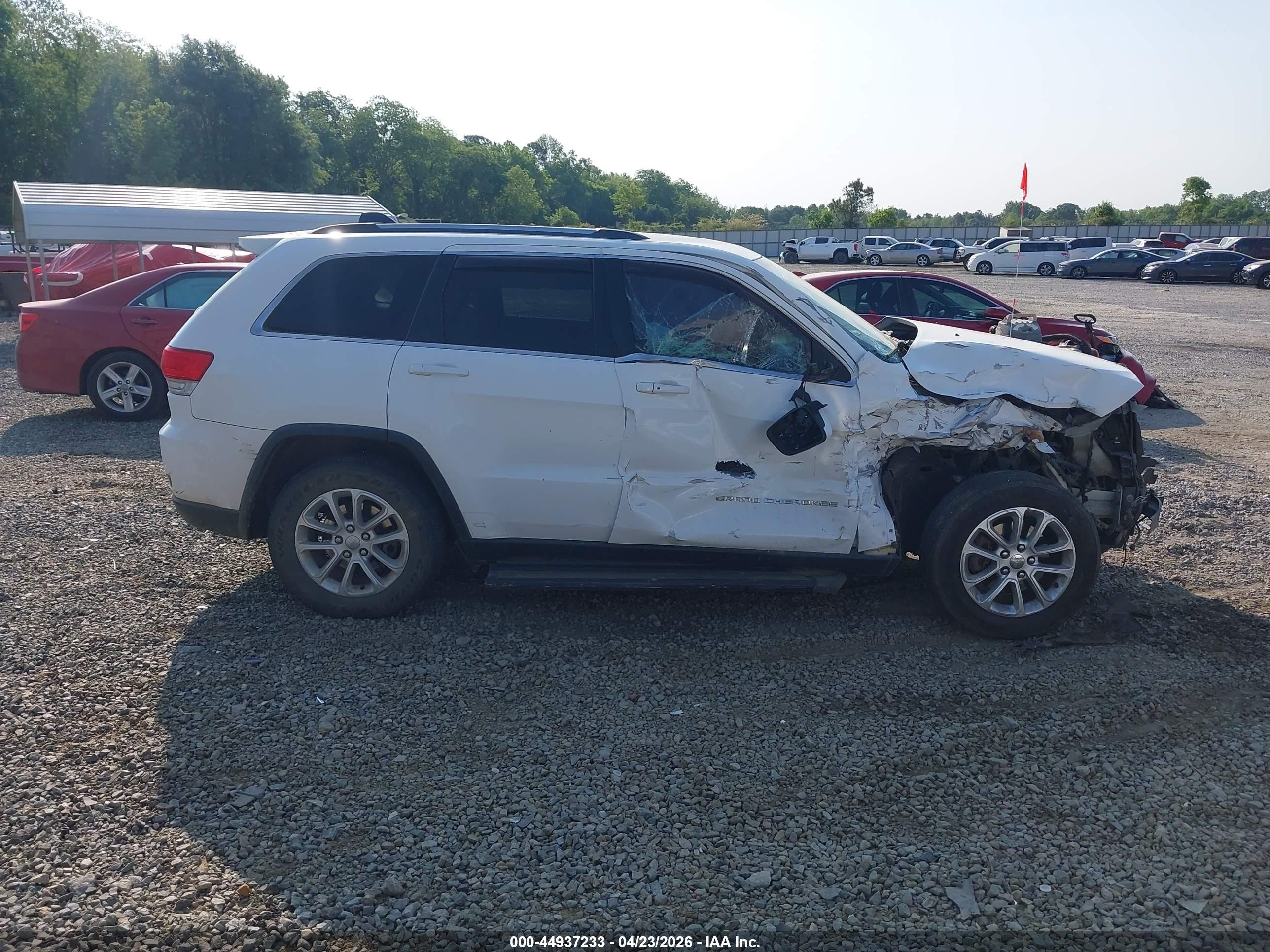 2015 Jeep Grand Cherokee Laredo White vin: 1C4RJEAG5FC219153