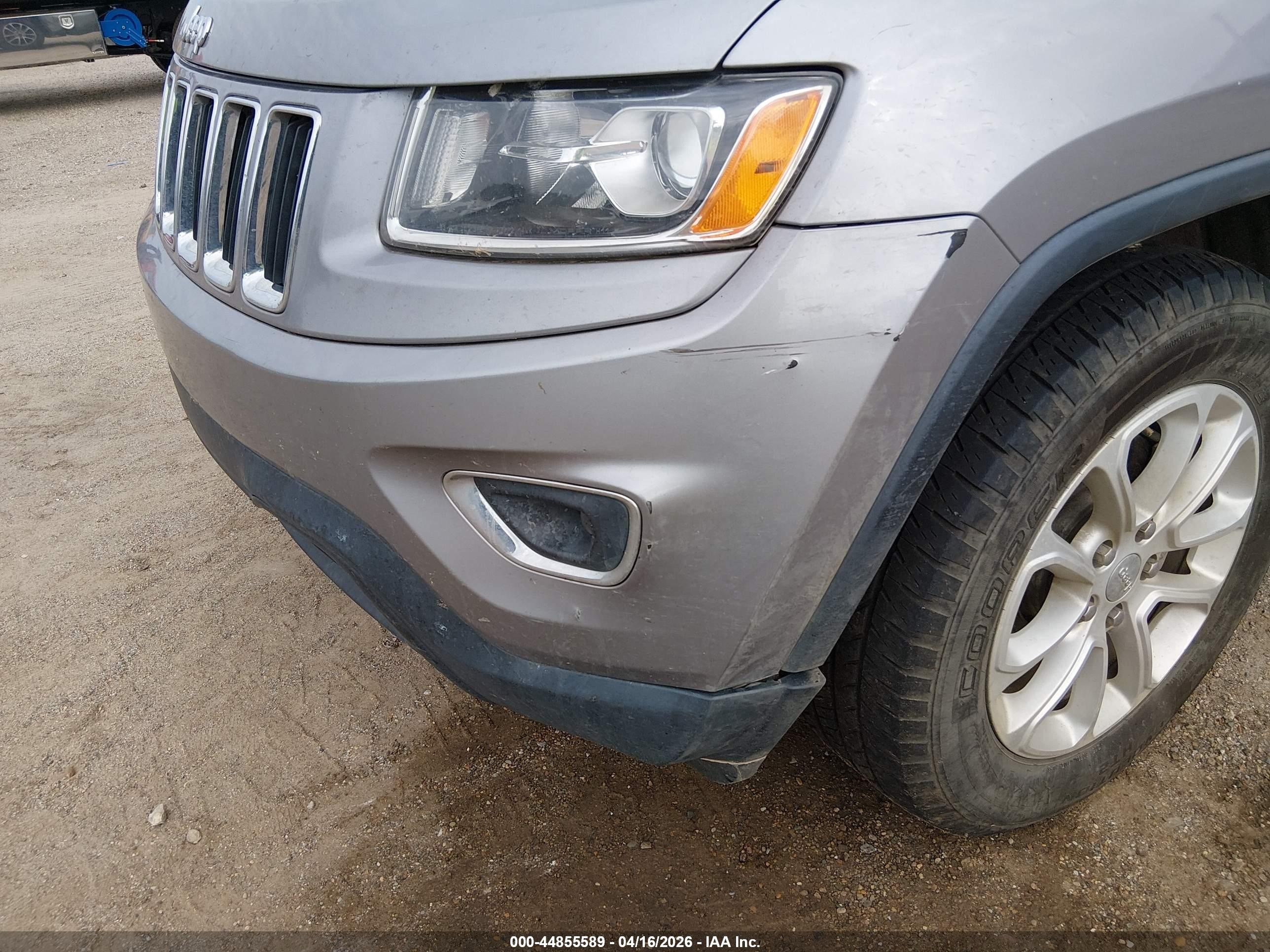 2015 Jeep Grand Cherokee Laredo Серебряный vin: 1C4RJEAG5FC220125