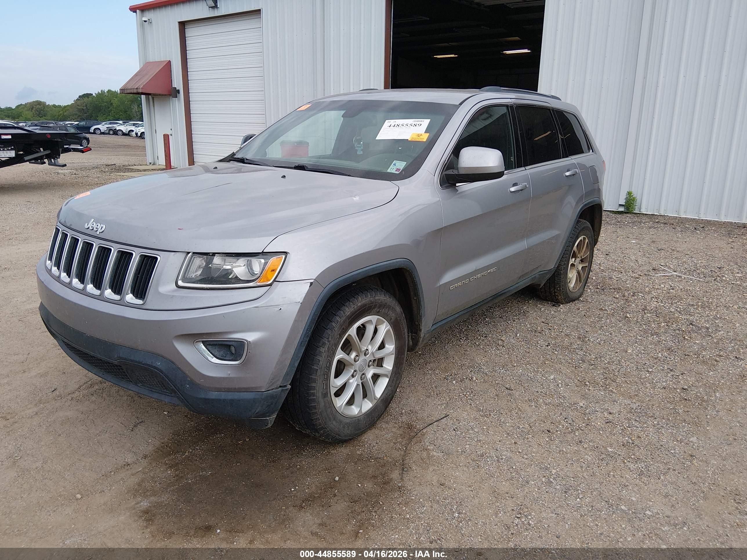 2015 Jeep Grand Cherokee Laredo Серебряный vin: 1C4RJEAG5FC220125