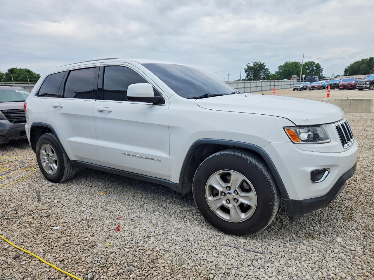 2015 Jeep Grand Cherokee Laredo White vin: 1C4RJEAG5FC230864