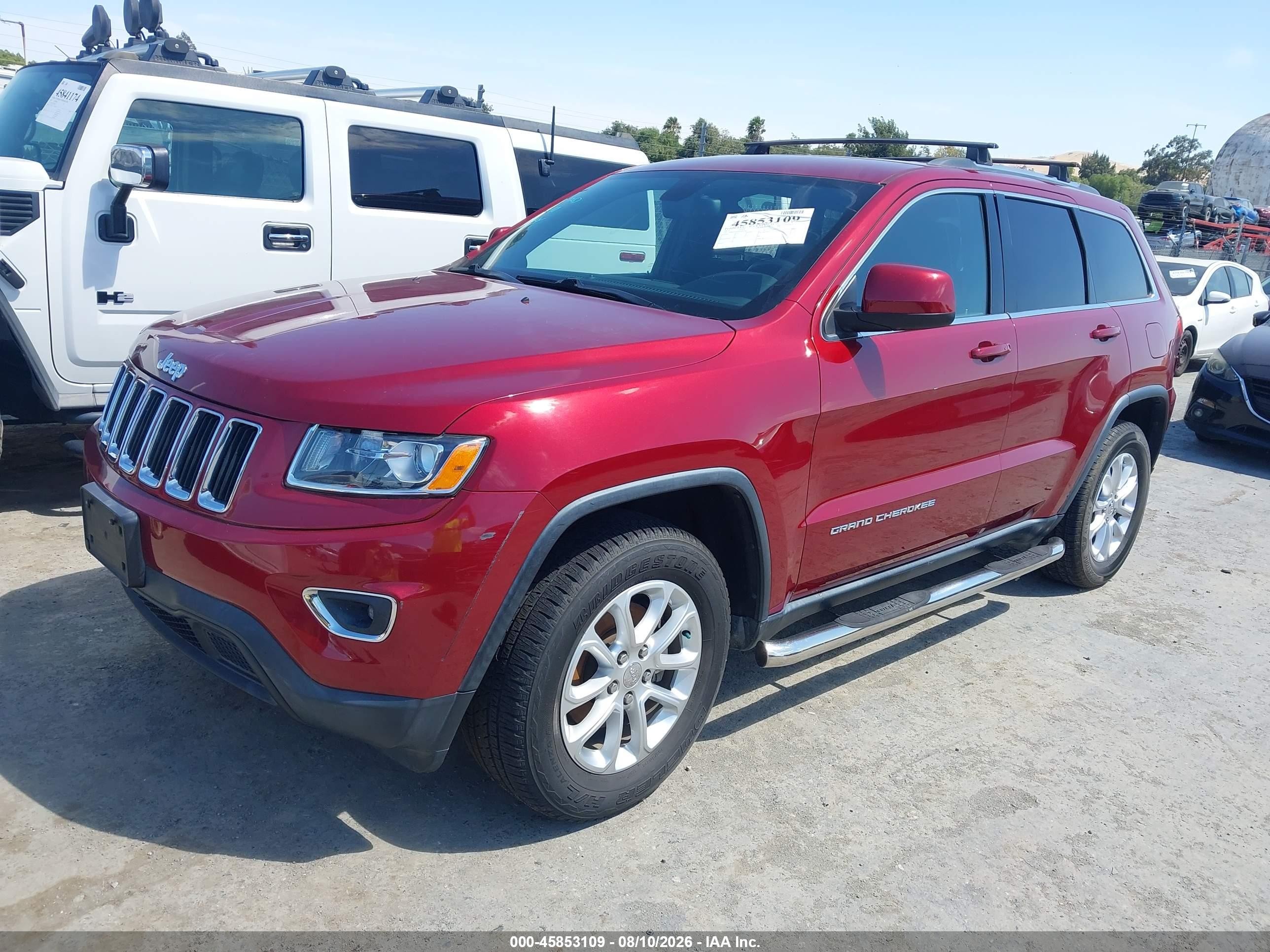 2015 Jeep Grand Cherokee Laredo Burgundy vin: 1C4RJEAG5FC693734