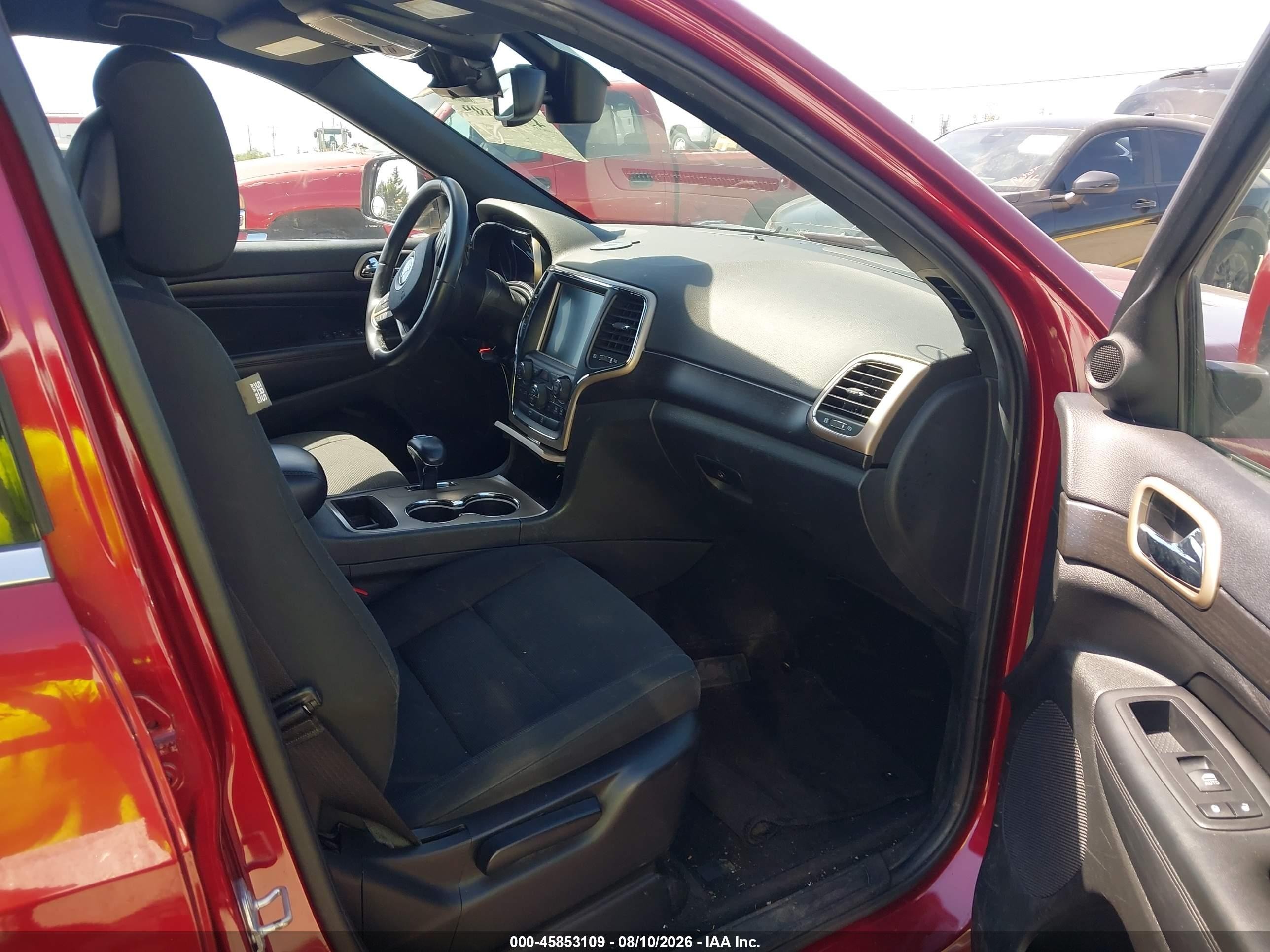 2015 Jeep Grand Cherokee Laredo Burgundy vin: 1C4RJEAG5FC693734