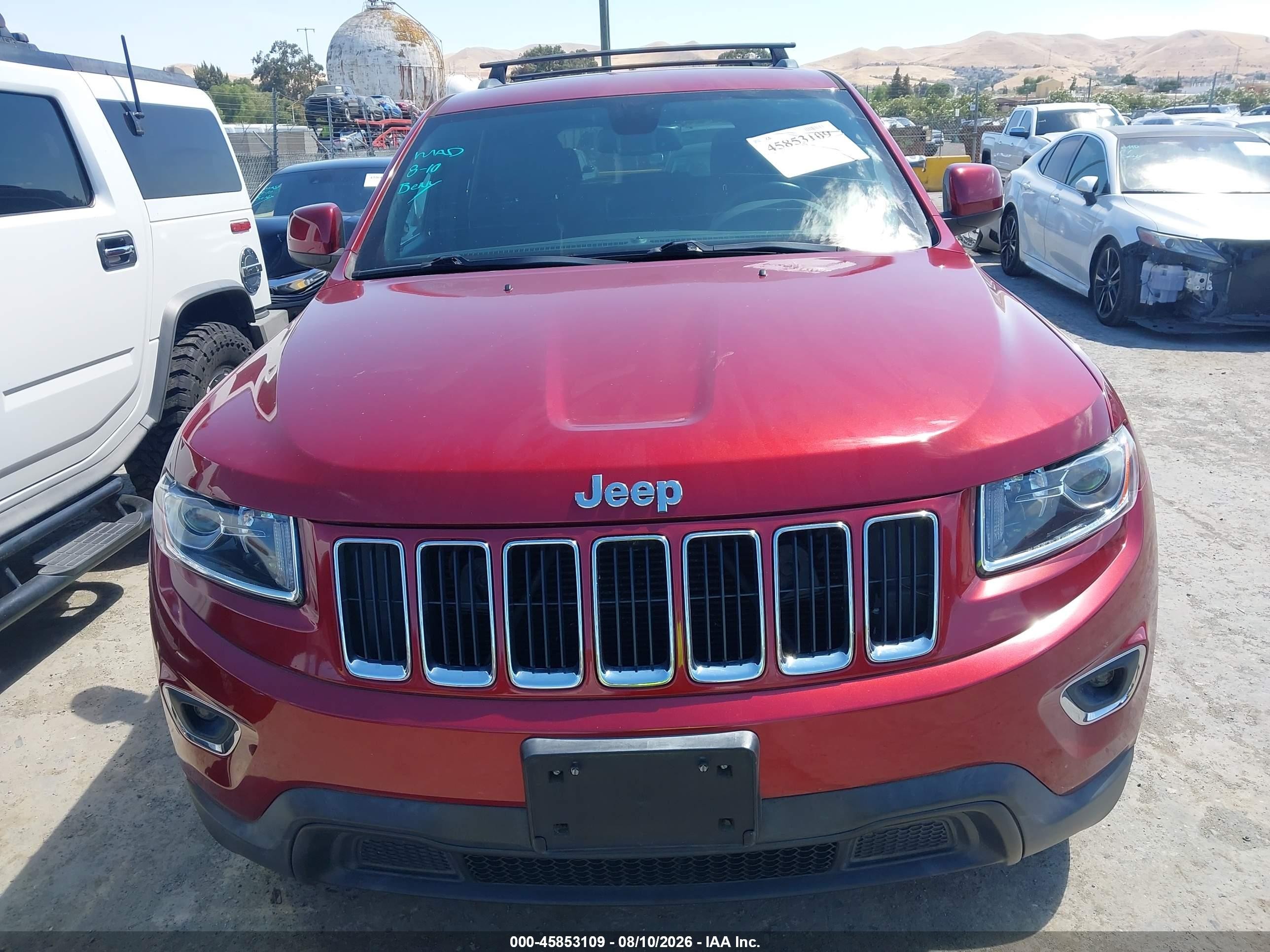 2015 Jeep Grand Cherokee Laredo Burgundy vin: 1C4RJEAG5FC693734