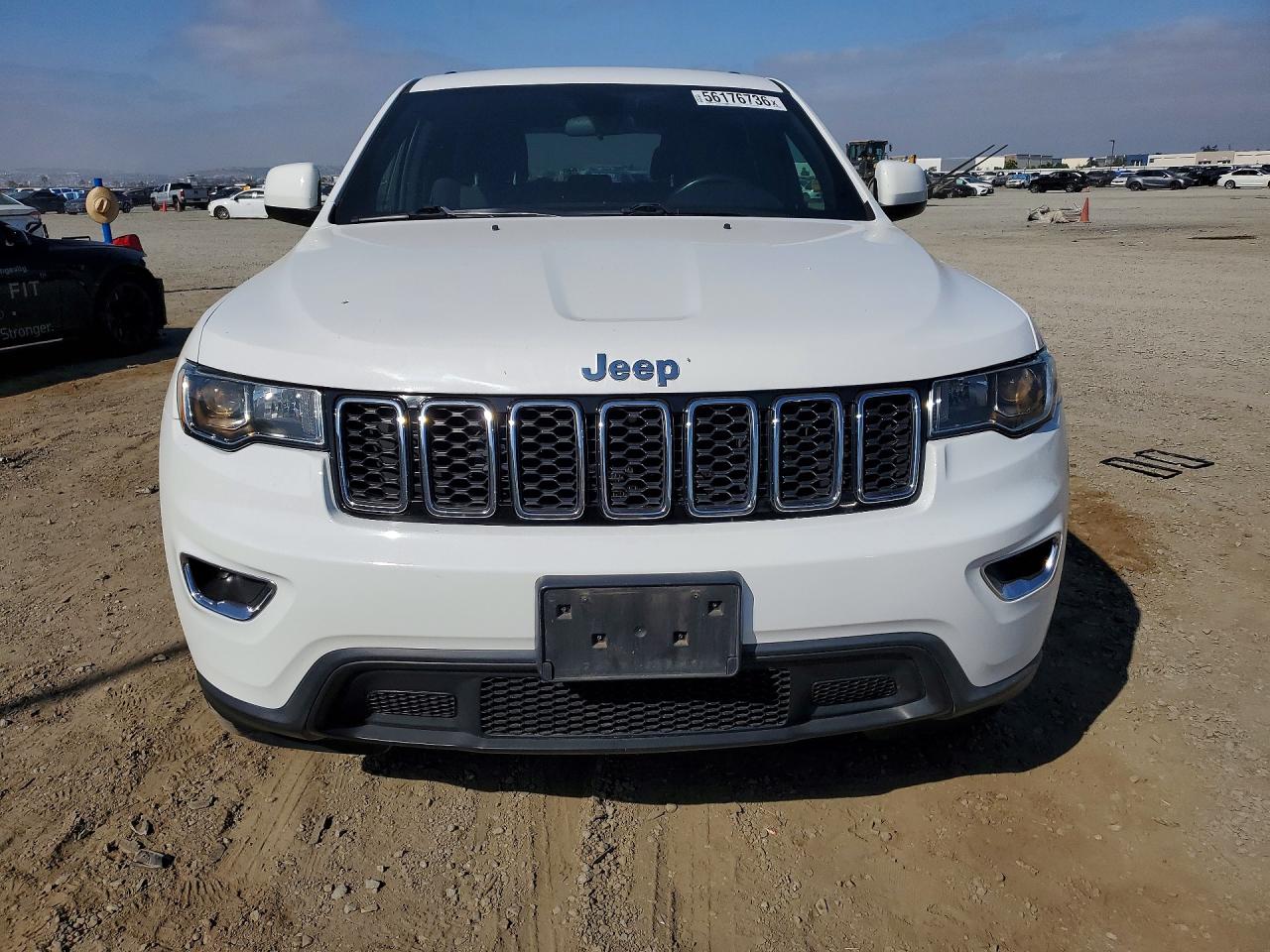 2018 Jeep Grand Cherokee Laredo White vin: 1C4RJEAG5JC354240