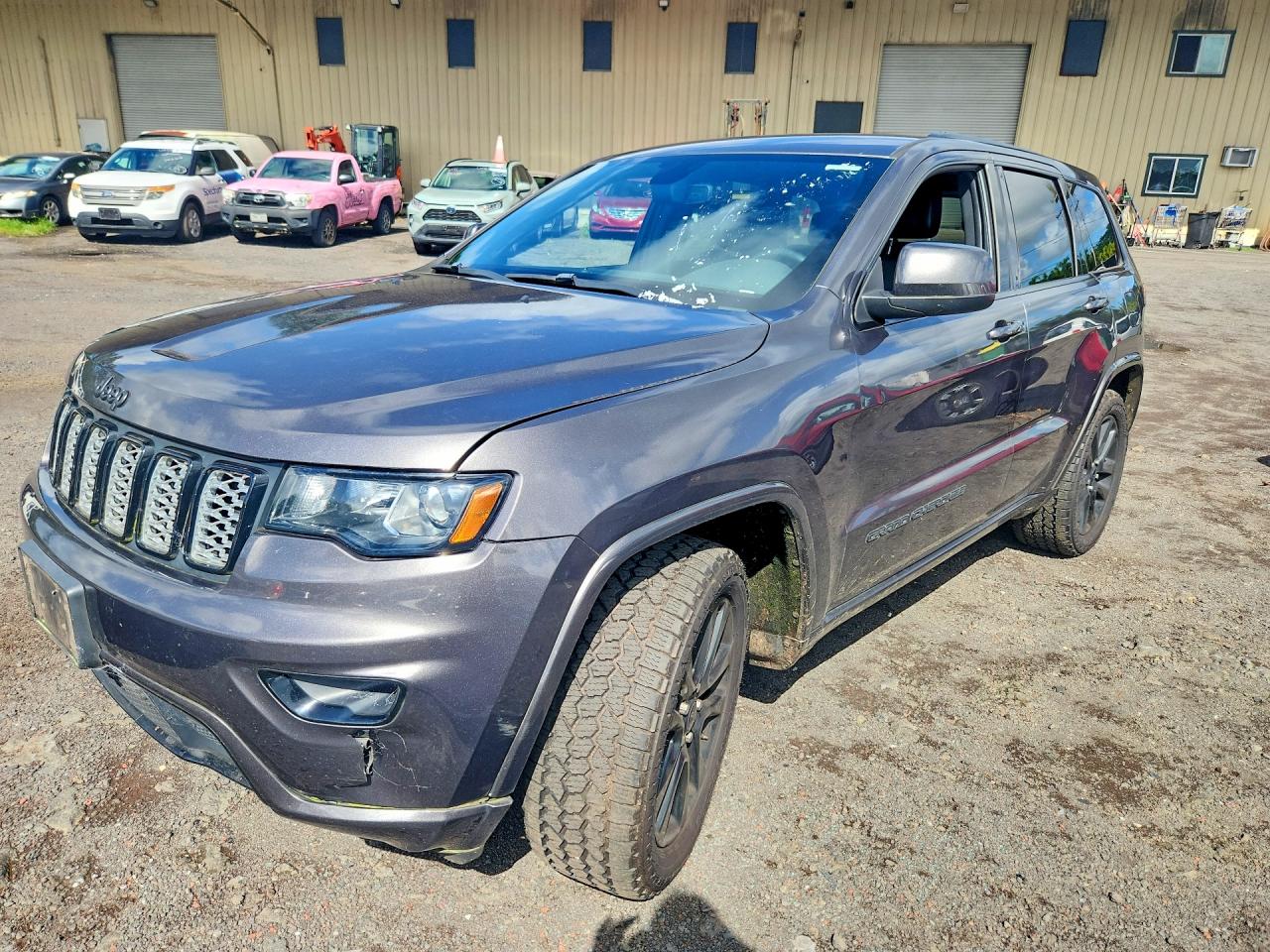 2019 Jeep Grand Cherokee Laredo Gray vin: 1C4RJEAG5KC704676