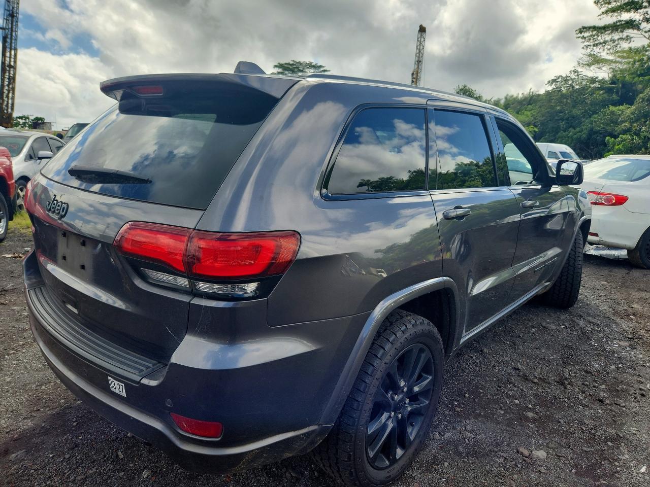 2019 Jeep Grand Cherokee Laredo Gray vin: 1C4RJEAG5KC704676