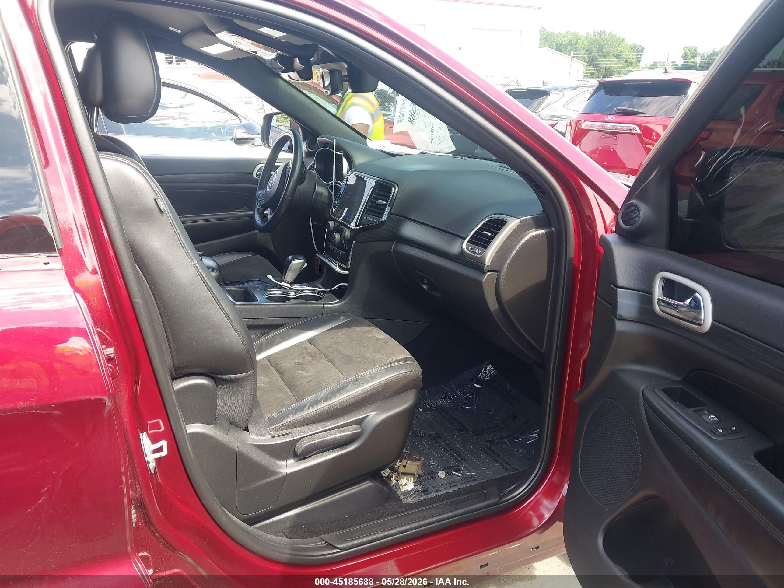 2020 Jeep Grand Cherokee Altitude 4x2 Burgundy vin: 1C4RJEAG5LC428694