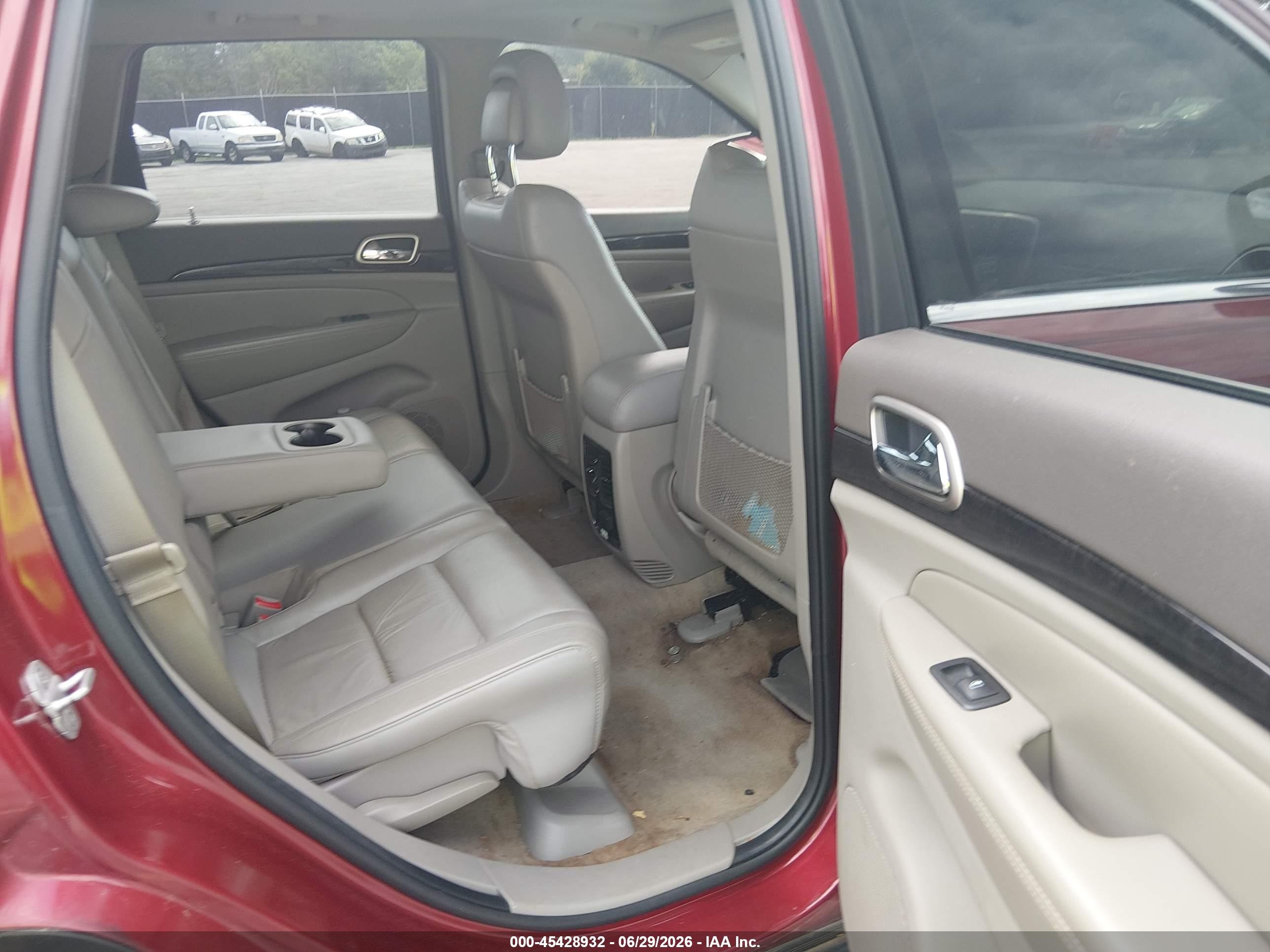 2012 Jeep Grand Cherokee Laredo Red vin: 1C4RJEAG6CC176888