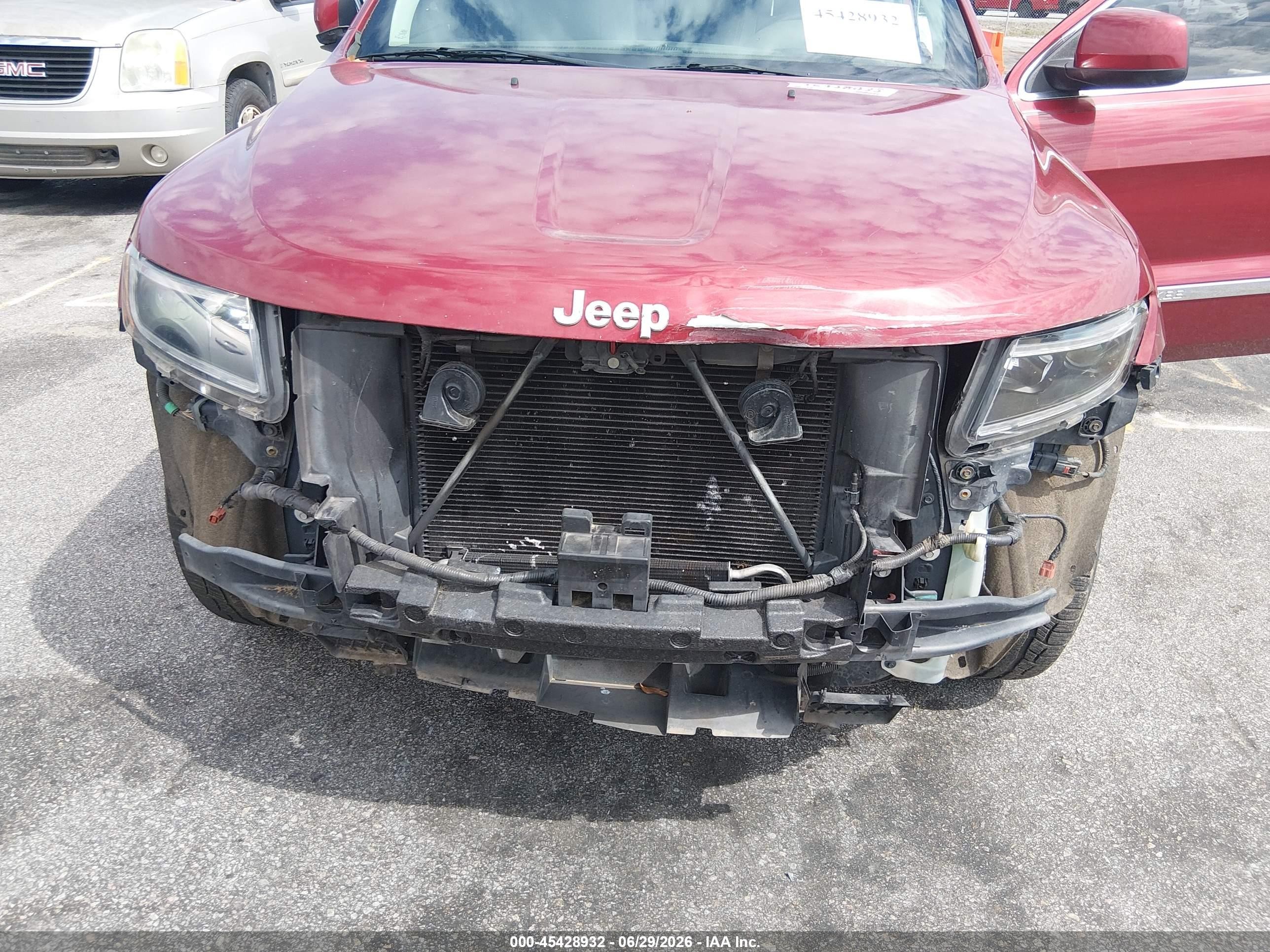 2012 Jeep Grand Cherokee Laredo Red vin: 1C4RJEAG6CC176888