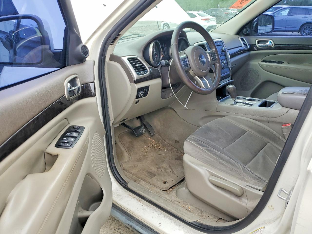 2012 Jeep Grand Cherokee Laredo White vin: 1C4RJEAG6CC177376