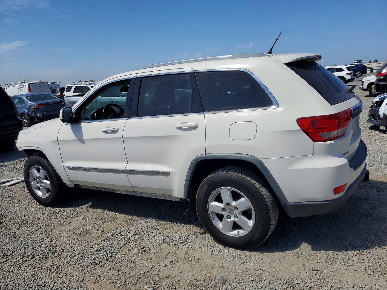 2012 Jeep Grand Cherokee Laredo Белый vin: 1C4RJEAG6CC222901