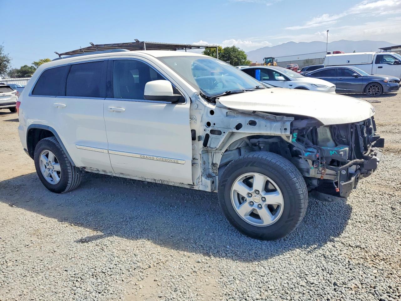2012 Jeep Grand Cherokee Laredo Белый vin: 1C4RJEAG6CC222901