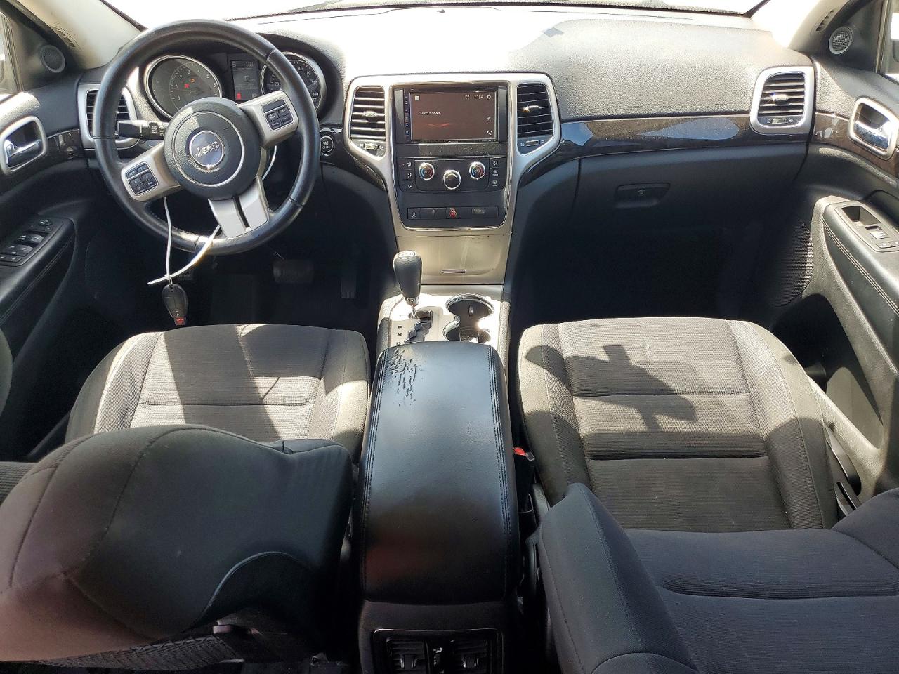 2012 Jeep Grand Cherokee Laredo Белый vin: 1C4RJEAG6CC222901