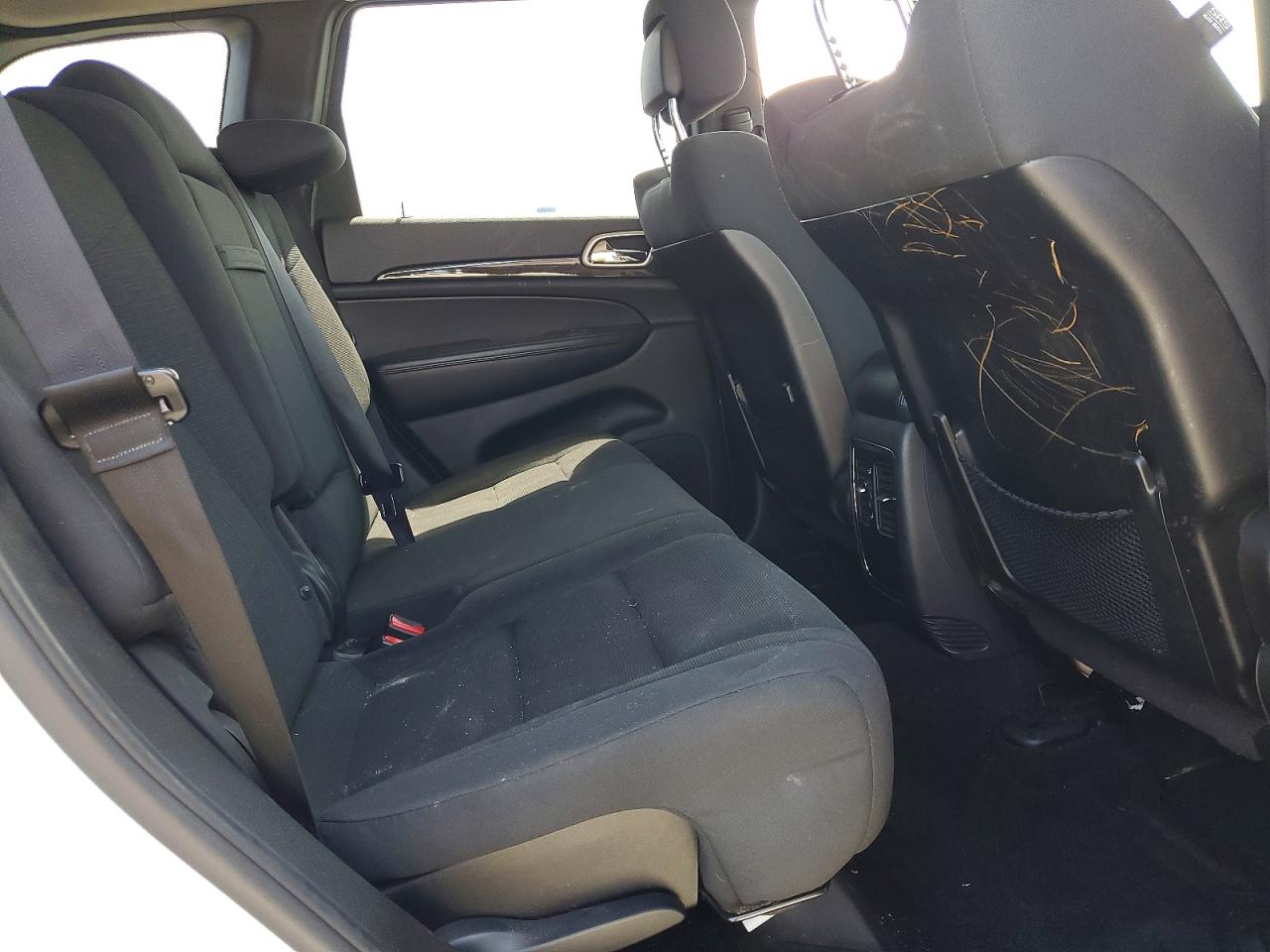2012 Jeep Grand Cherokee Laredo Белый vin: 1C4RJEAG6CC222901