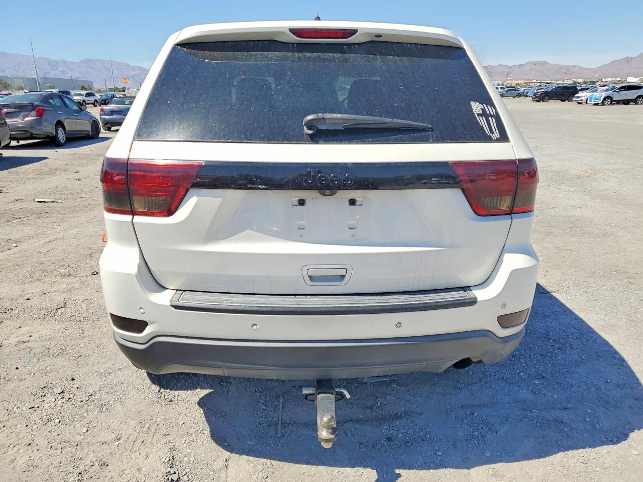 2012 Jeep Grand Cherokee Laredo White vin: 1C4RJEAG6CC355920