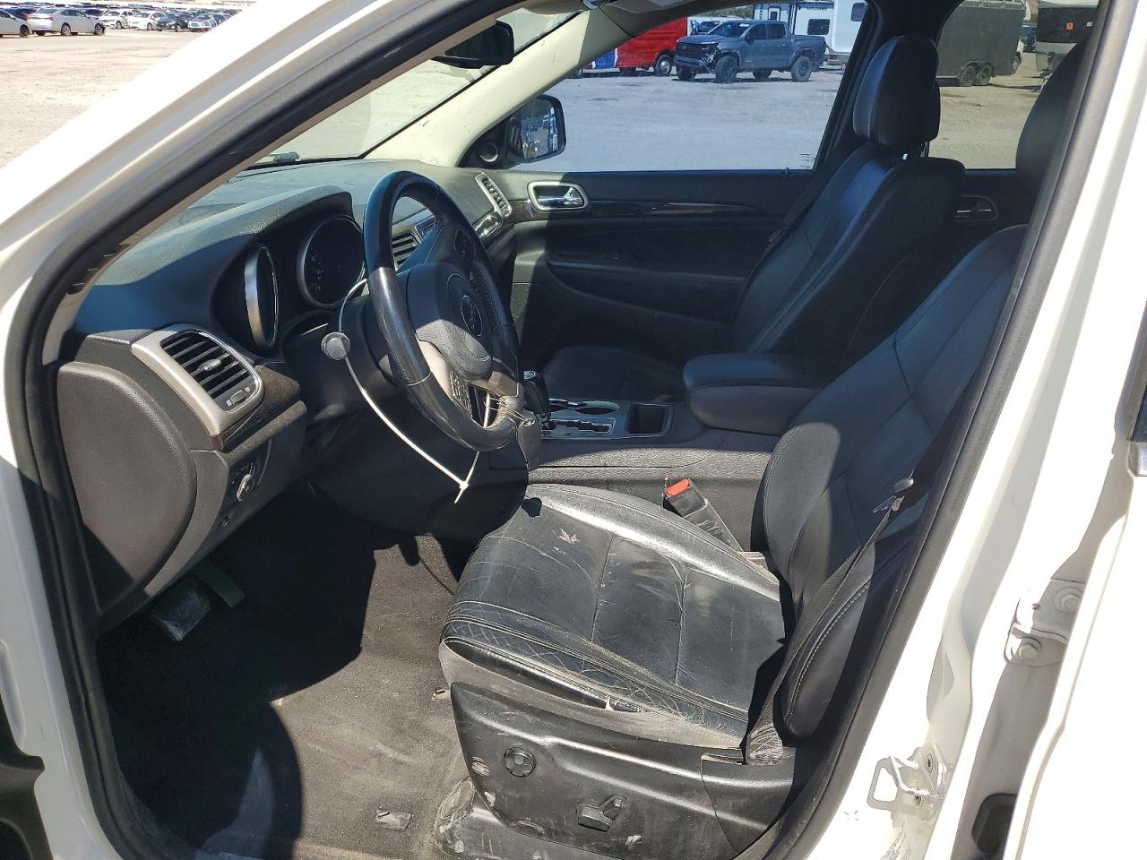 2012 Jeep Grand Cherokee Laredo White vin: 1C4RJEAG6CC355920