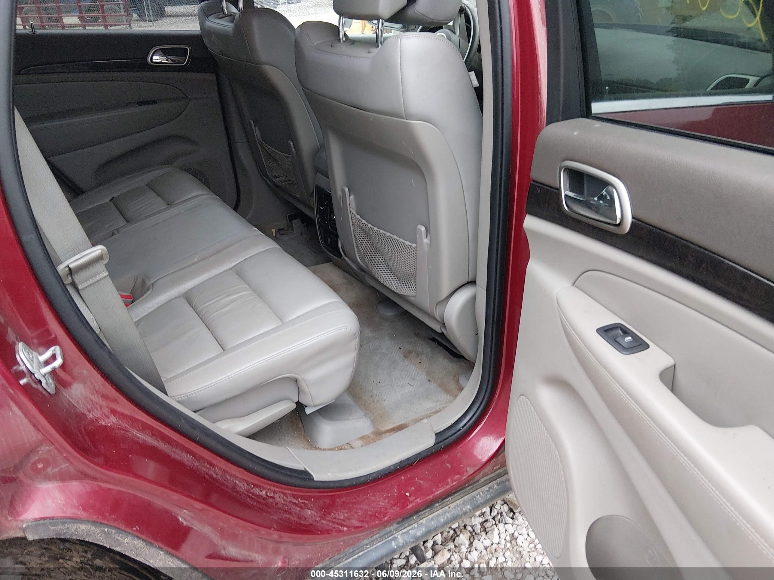 2013 Jeep Grand Cherokee Laredo Maroon vin: 1C4RJEAG6DC517594