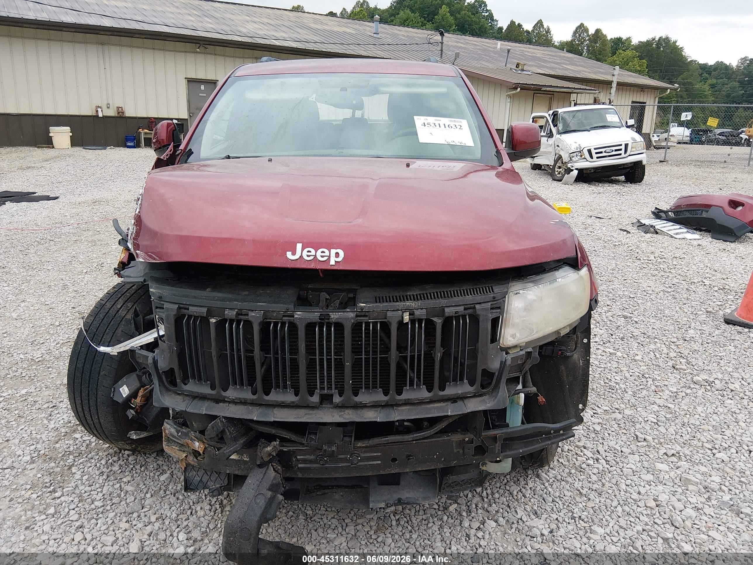 2013 Jeep Grand Cherokee Laredo Maroon vin: 1C4RJEAG6DC517594