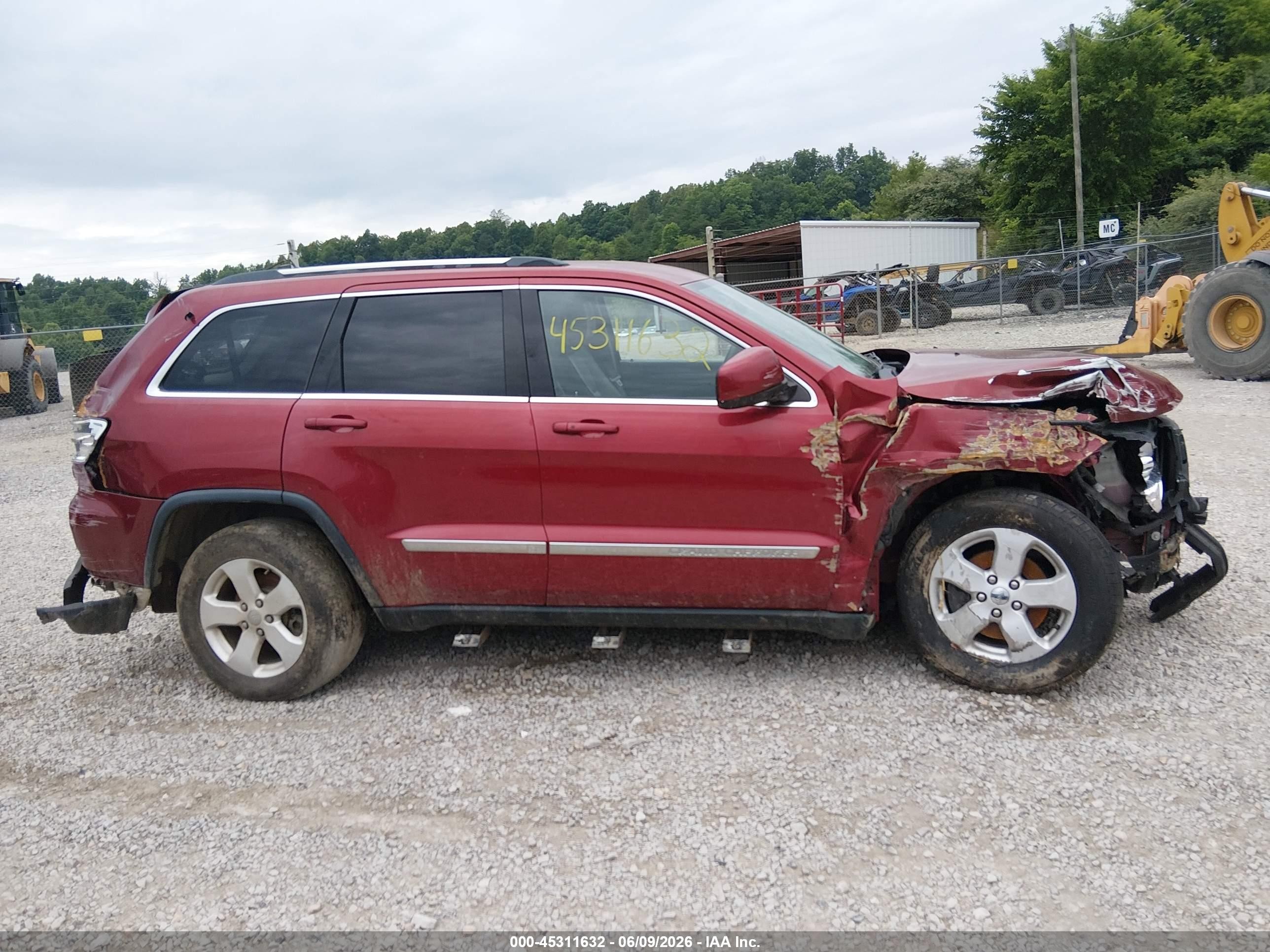2013 Jeep Grand Cherokee Laredo Maroon vin: 1C4RJEAG6DC517594