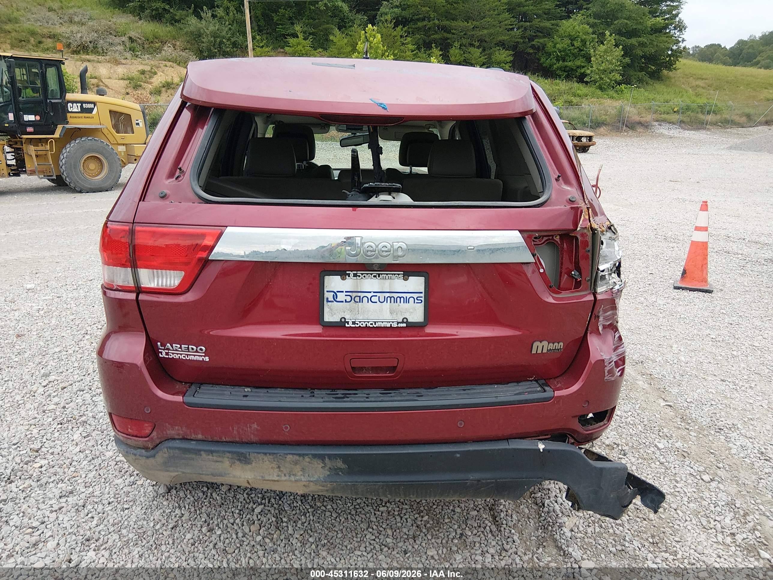 2013 Jeep Grand Cherokee Laredo Maroon vin: 1C4RJEAG6DC517594