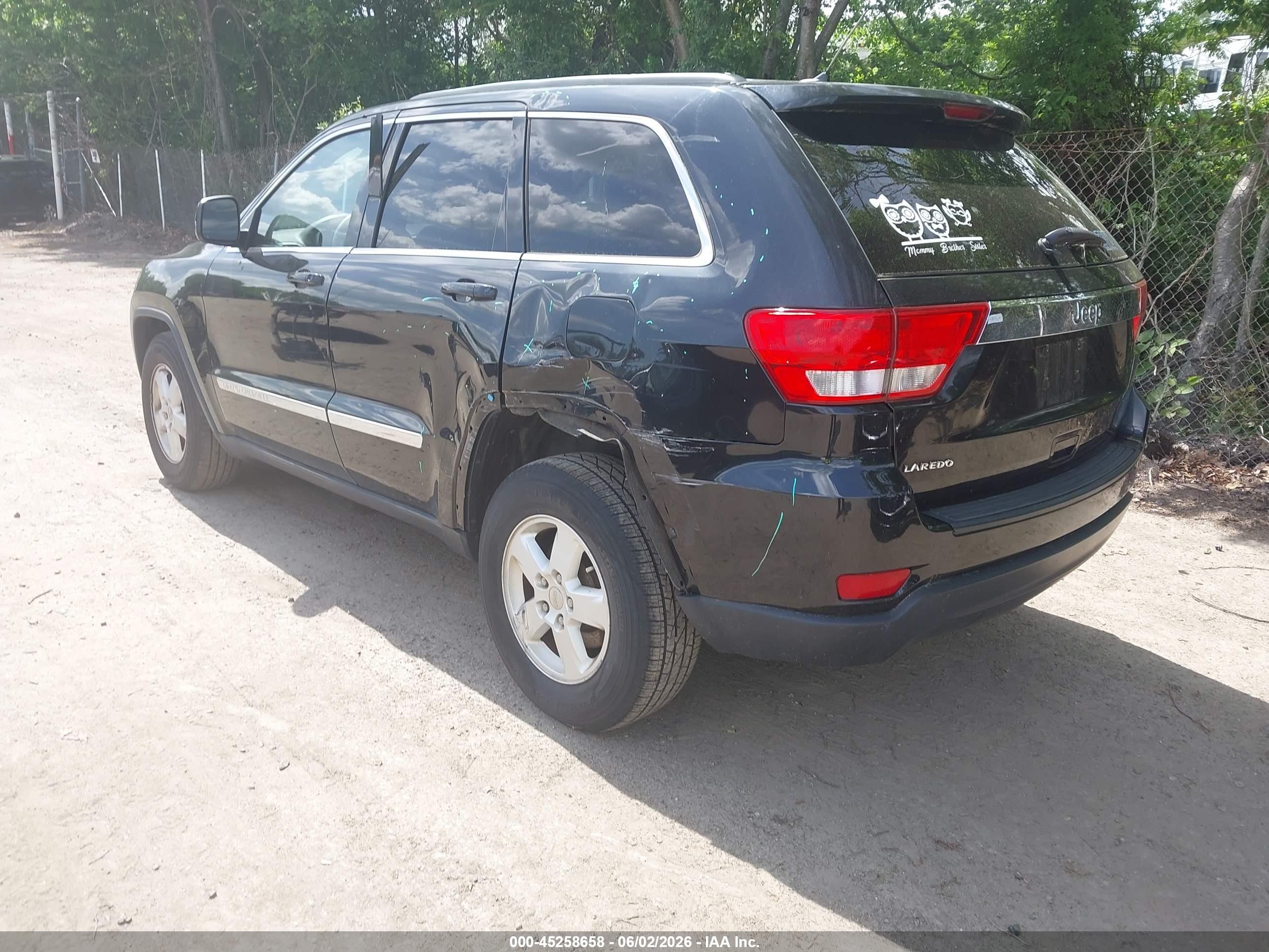 2013 Jeep Grand Cherokee Laredo Black vin: 1C4RJEAG6DC534671