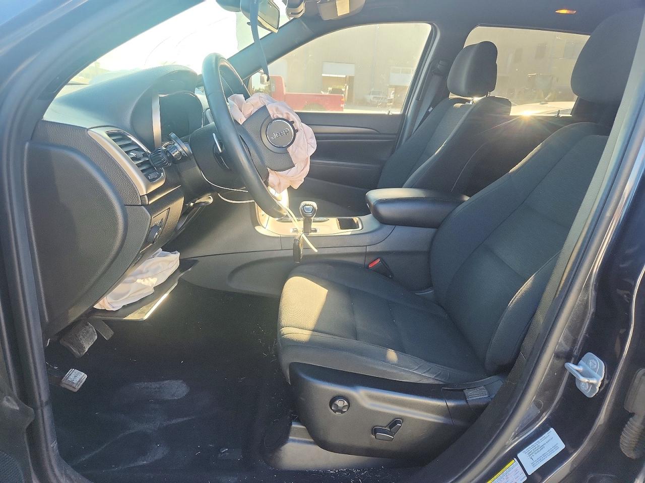 2014 Jeep Grand Cherokee Laredo Gray vin: 1C4RJEAG6EC449038