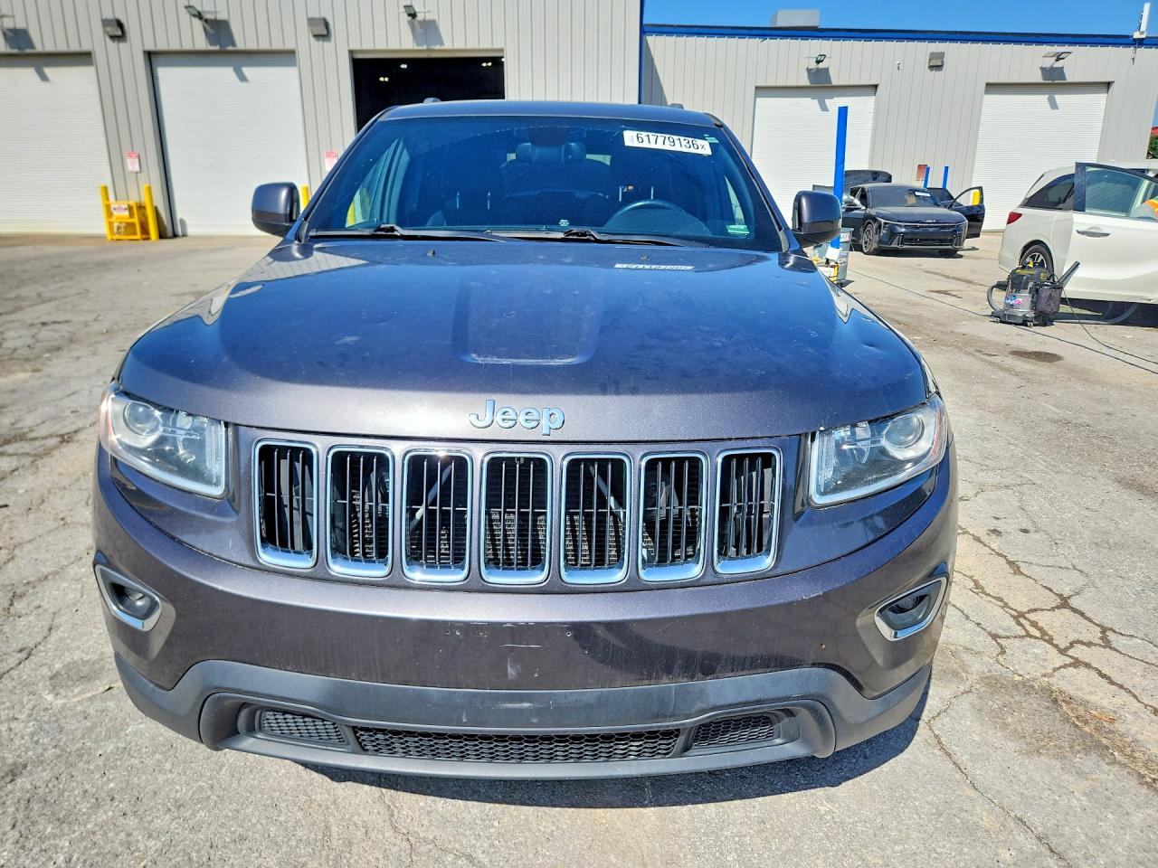 2015 Jeep Grand Cherokee Laredo Серый vin: 1C4RJEAG6FC681026