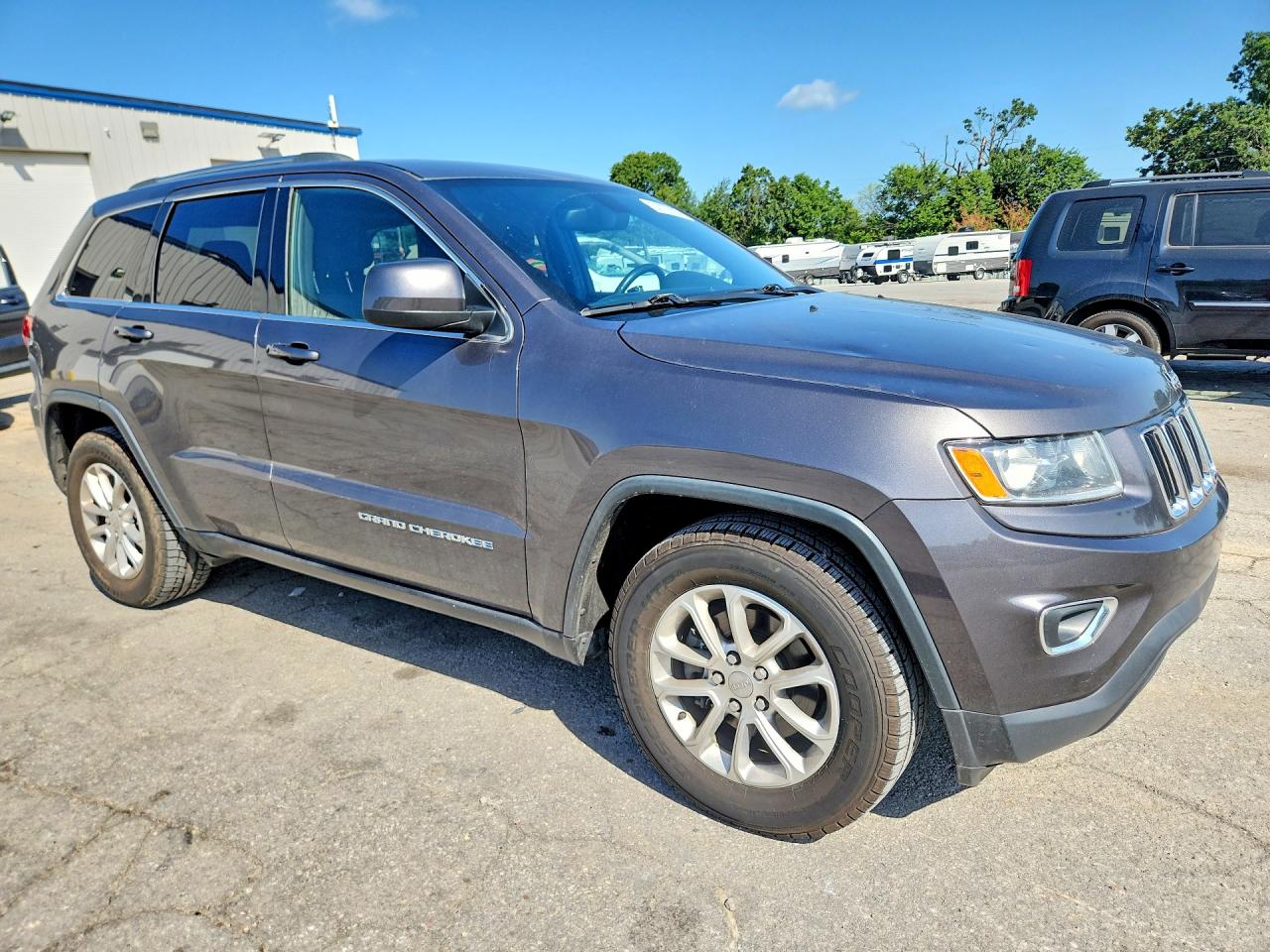 2015 Jeep Grand Cherokee Laredo Серый vin: 1C4RJEAG6FC681026