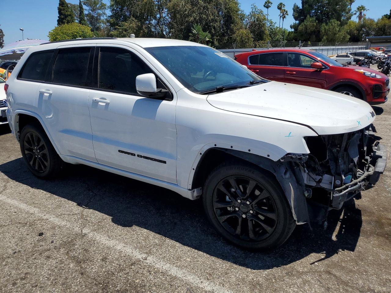 2018 Jeep Grand Cherokee Laredo White vin: 1C4RJEAG6JC141748