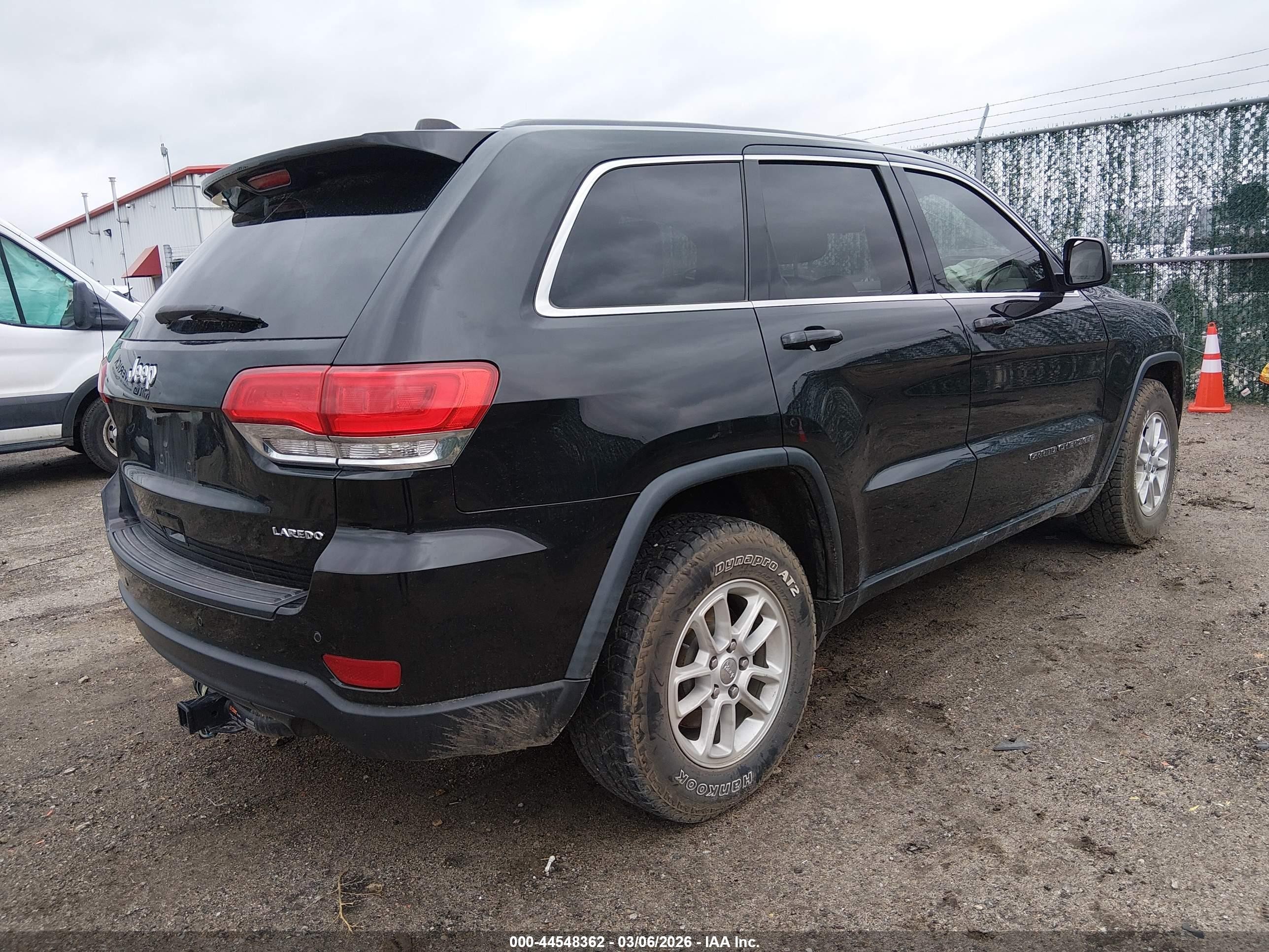 2018 Jeep Grand Cherokee Laredo 4x2 Black vin: 1C4RJEAG6JC438163