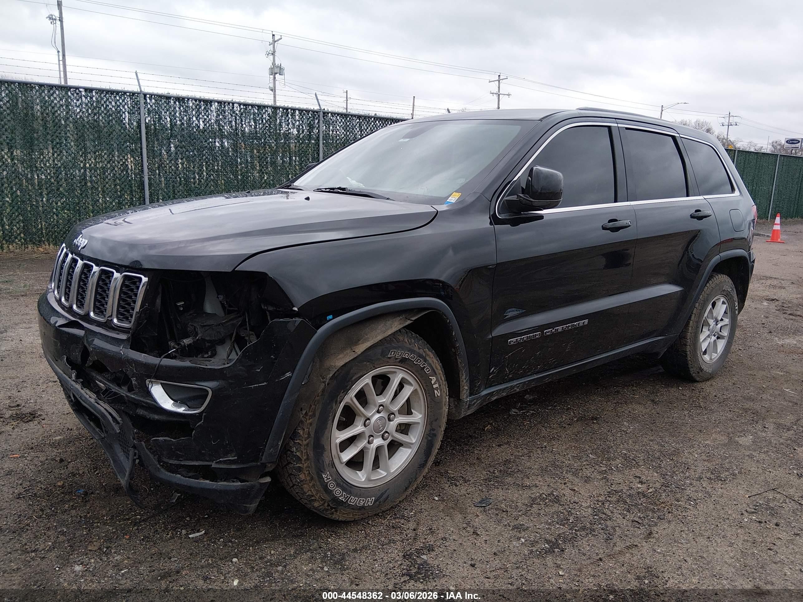 2018 Jeep Grand Cherokee Laredo 4x2 Black vin: 1C4RJEAG6JC438163