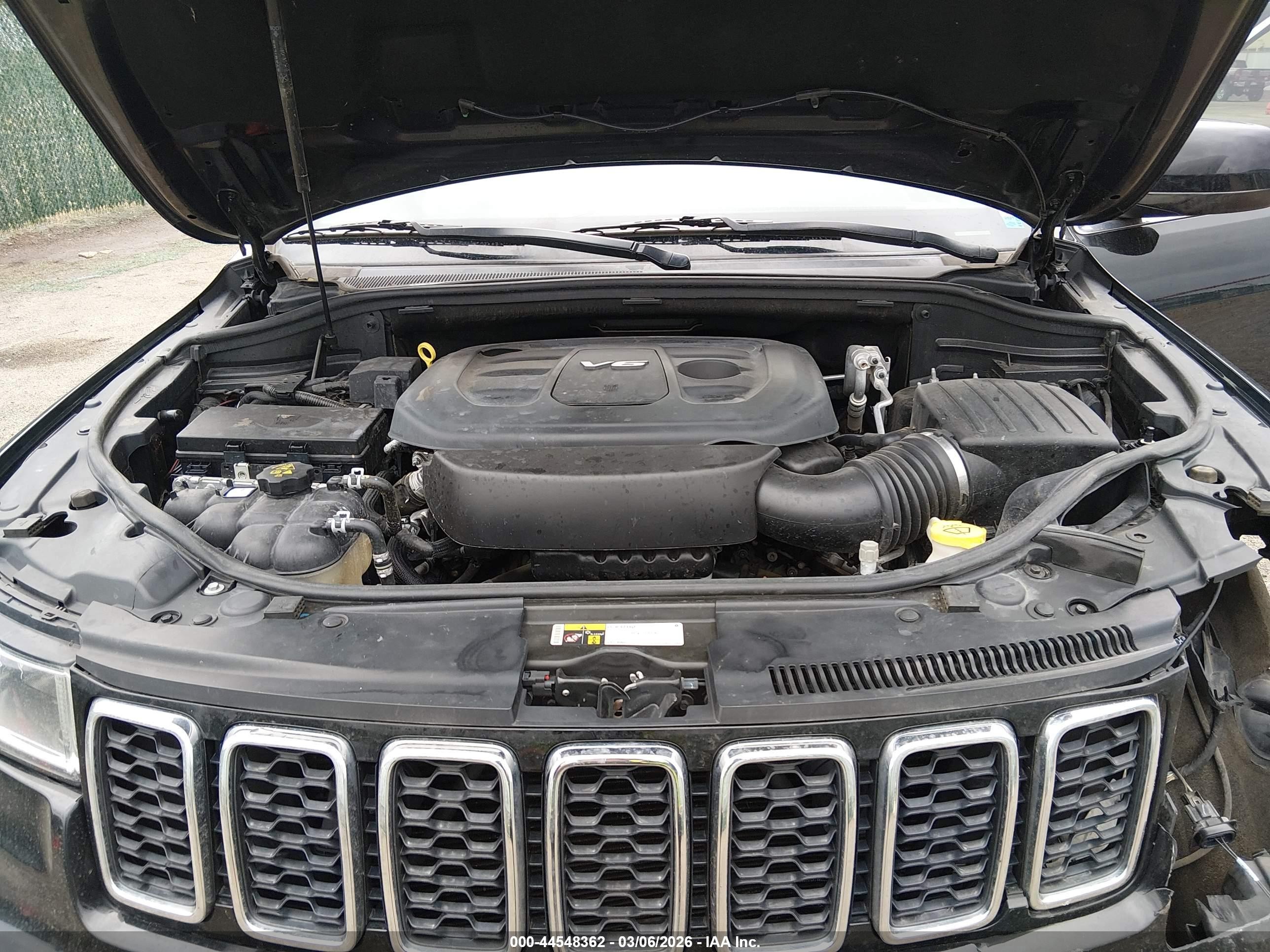 2018 Jeep Grand Cherokee Laredo 4x2 Black vin: 1C4RJEAG6JC438163