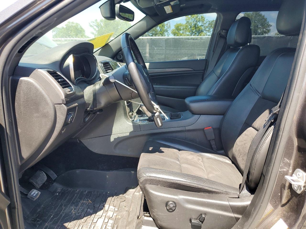 2020 Jeep Grand Cherokee Laredo Gray vin: 1C4RJEAG6LC392482