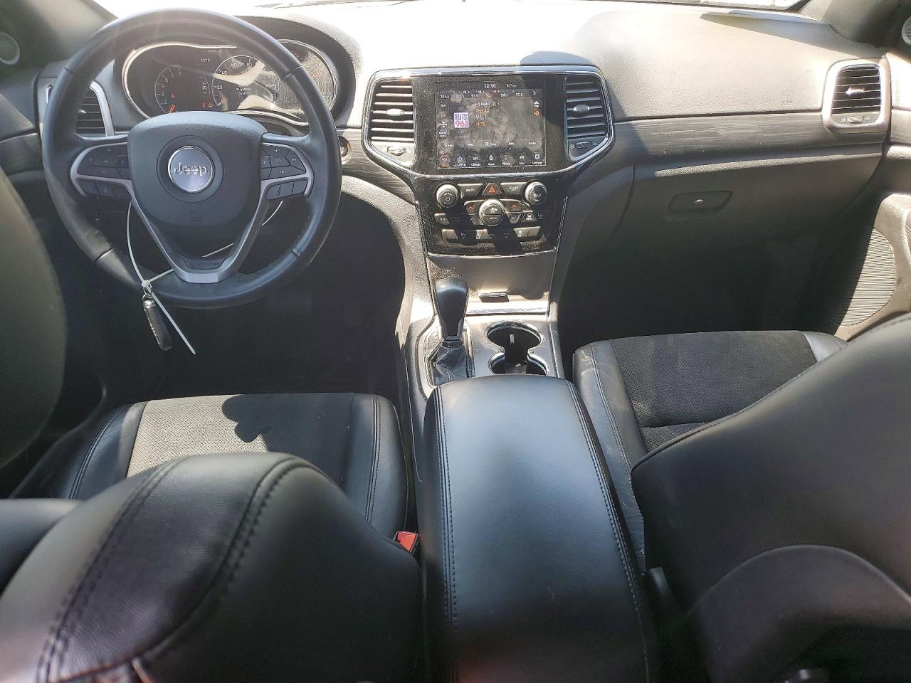 2020 Jeep Grand Cherokee Laredo Gray vin: 1C4RJEAG6LC392482