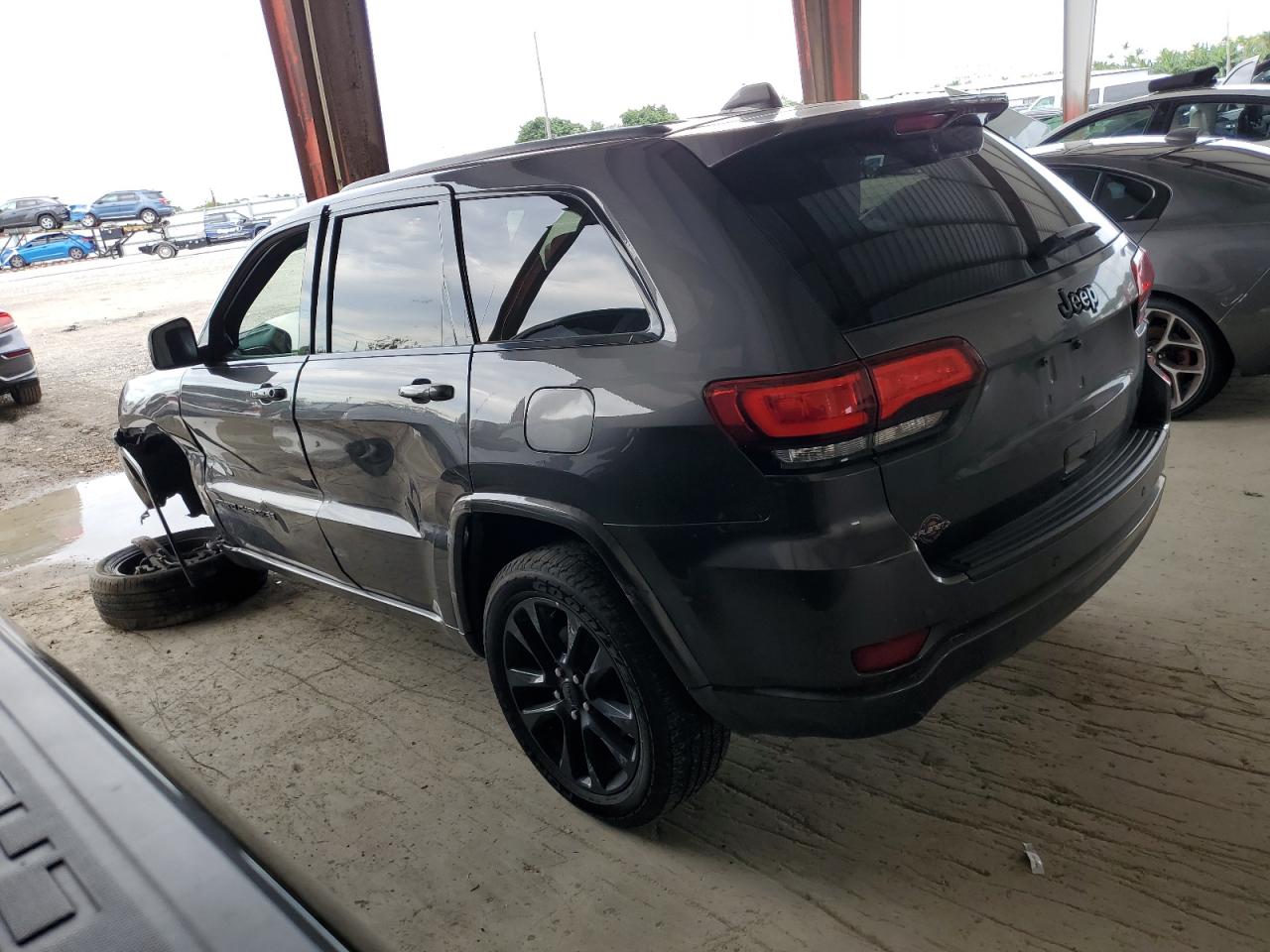 2021 Jeep Grand Cherokee Laredo Черный vin: 1C4RJEAG6MC517840