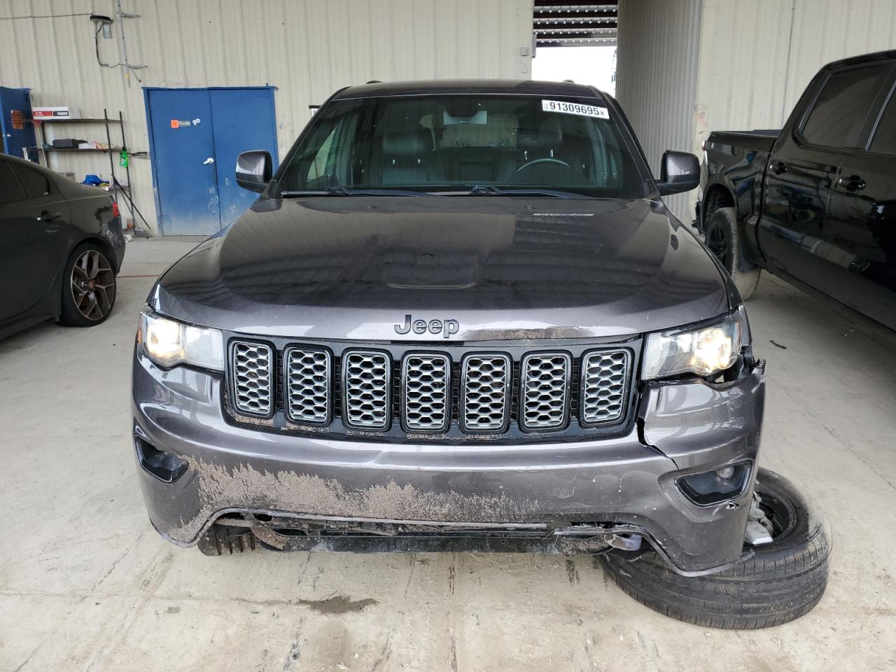 2021 Jeep Grand Cherokee Laredo Черный vin: 1C4RJEAG6MC517840