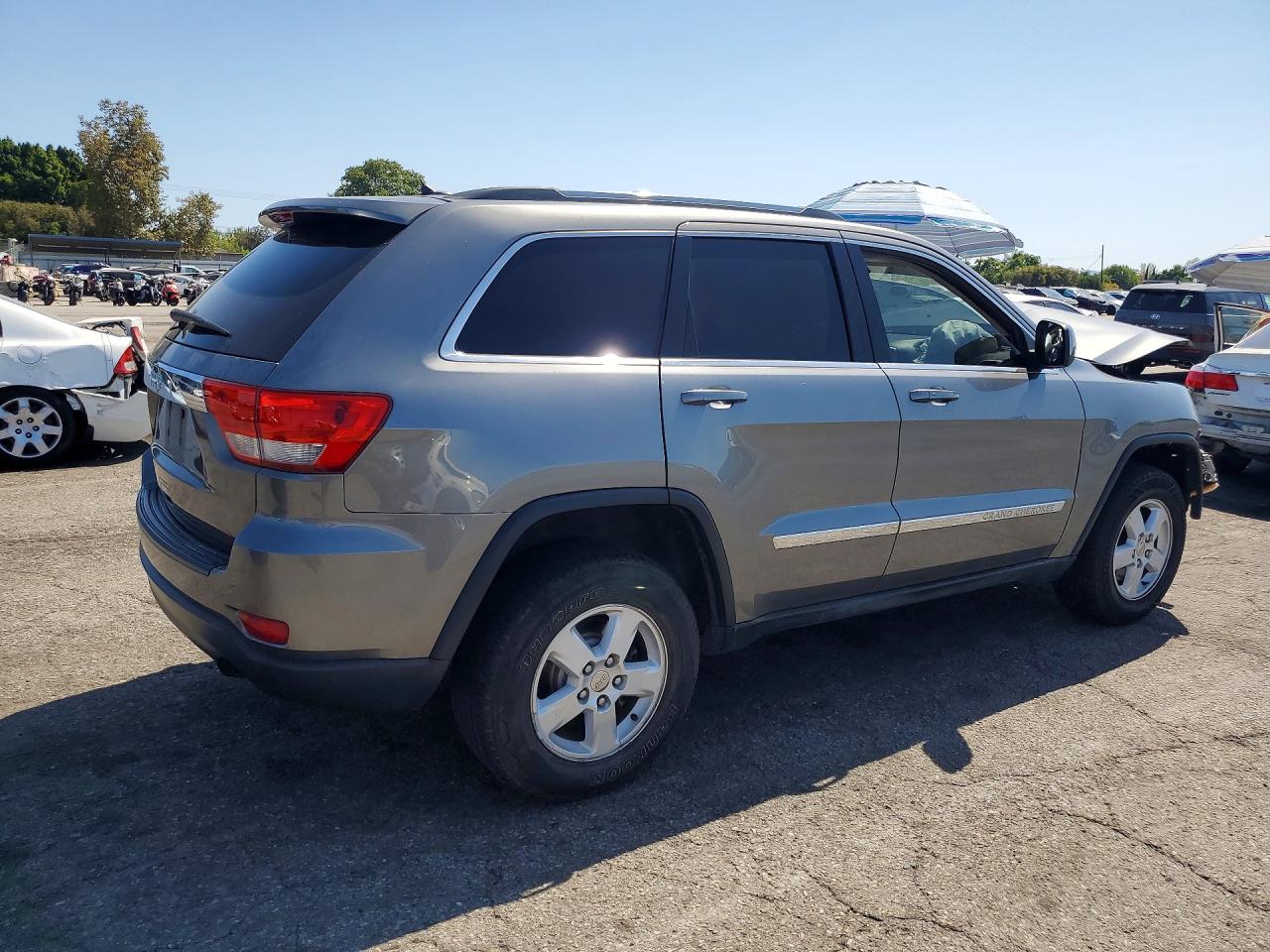 2012 Jeep Grand Cherokee Laredo Gray vin: 1C4RJEAG7CC194607