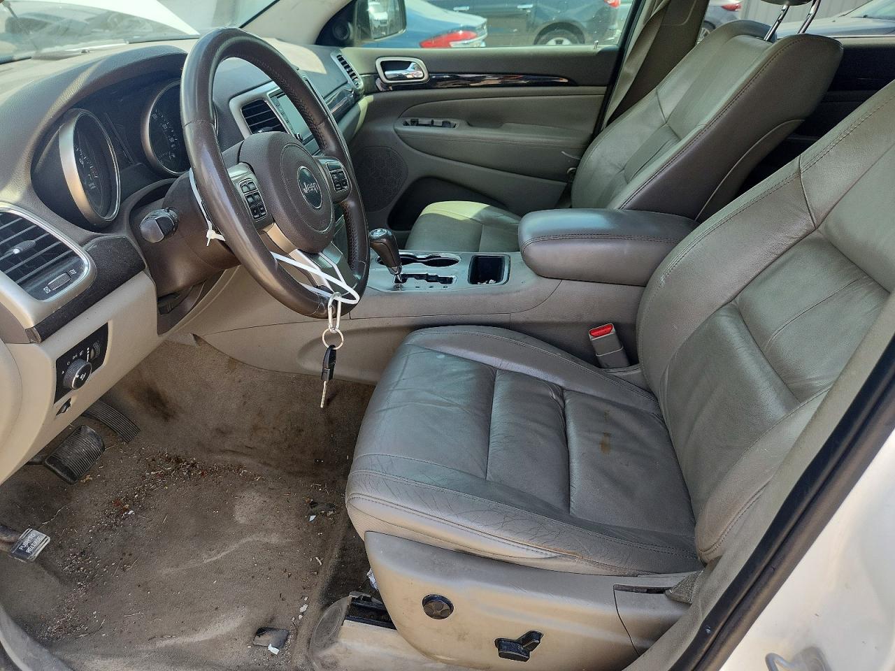 2013 Jeep Grandchero White vin: 1C4RJEAG7DC569882