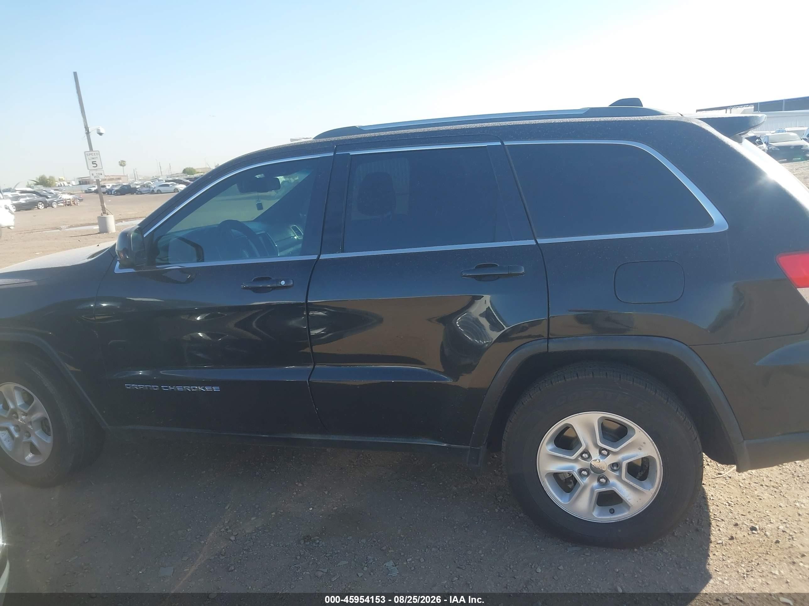 2014 Jeep Grand Cherokee Laredo Черный vin: 1C4RJEAG7EC114080