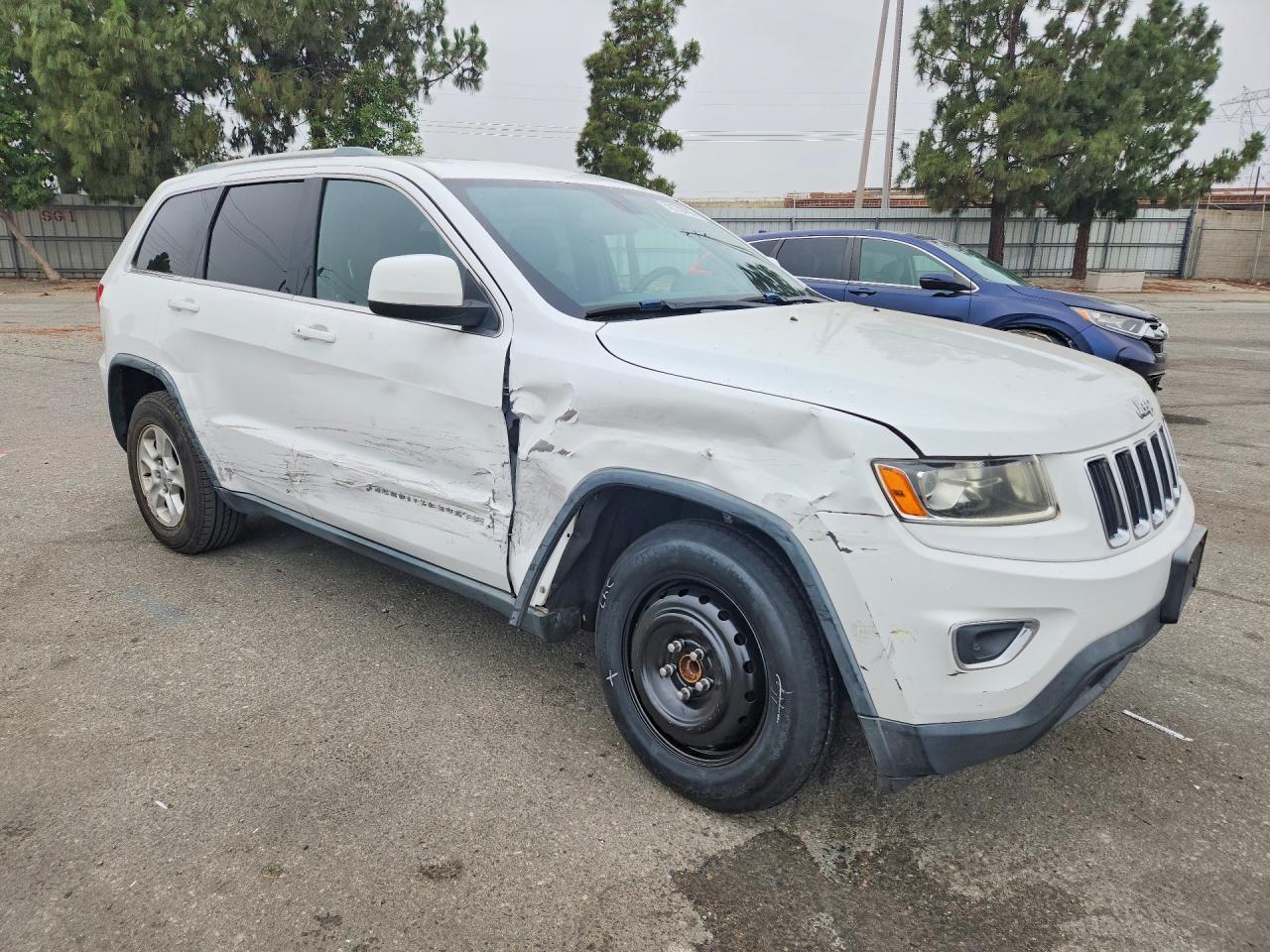 2014 Jeep Grand Cherokee Laredo White vin: 1C4RJEAG7EC185666