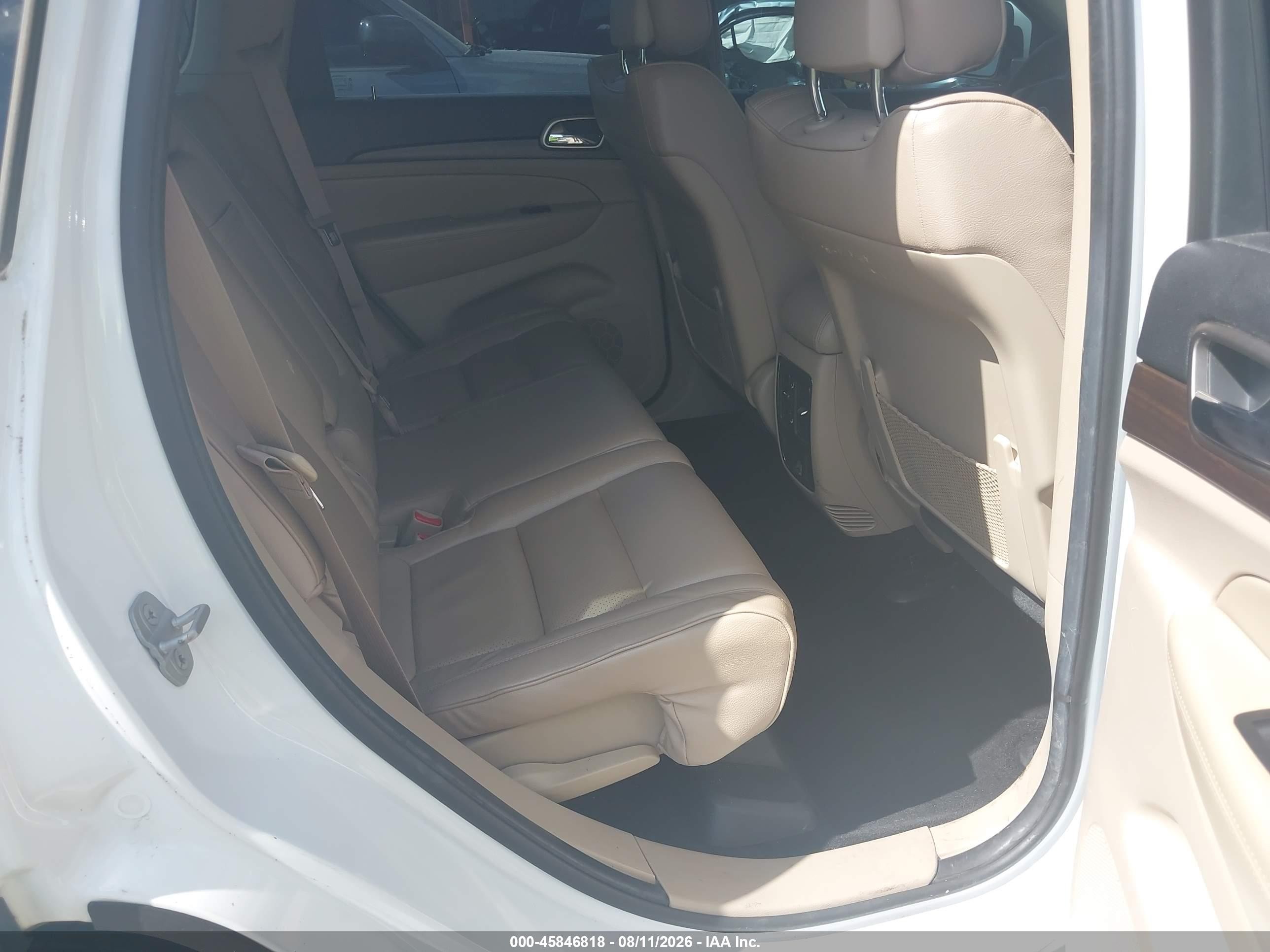 2014 Jeep Grand Cherokee Laredo White vin: 1C4RJEAG7EC322234