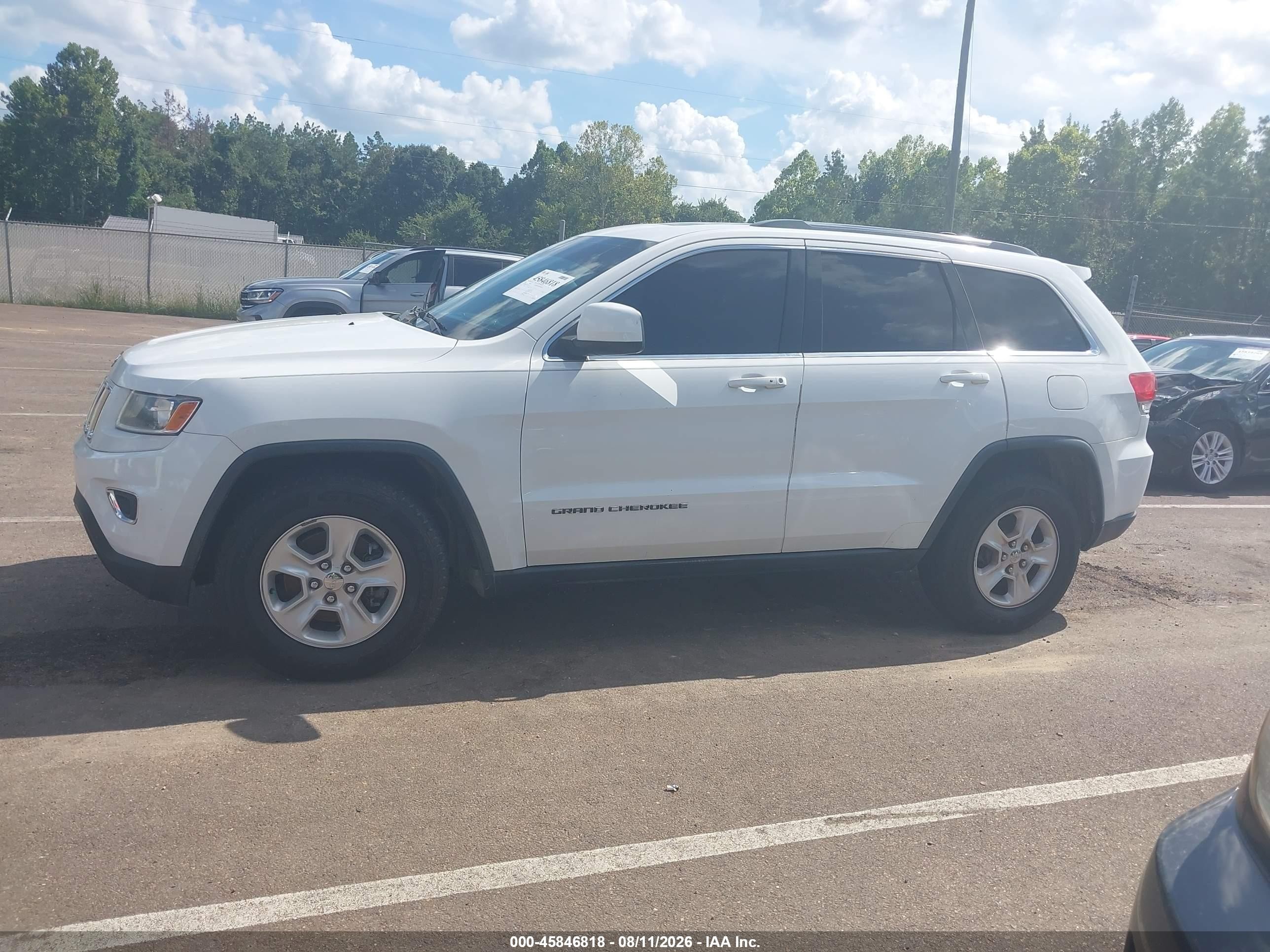 2014 Jeep Grand Cherokee Laredo White vin: 1C4RJEAG7EC322234