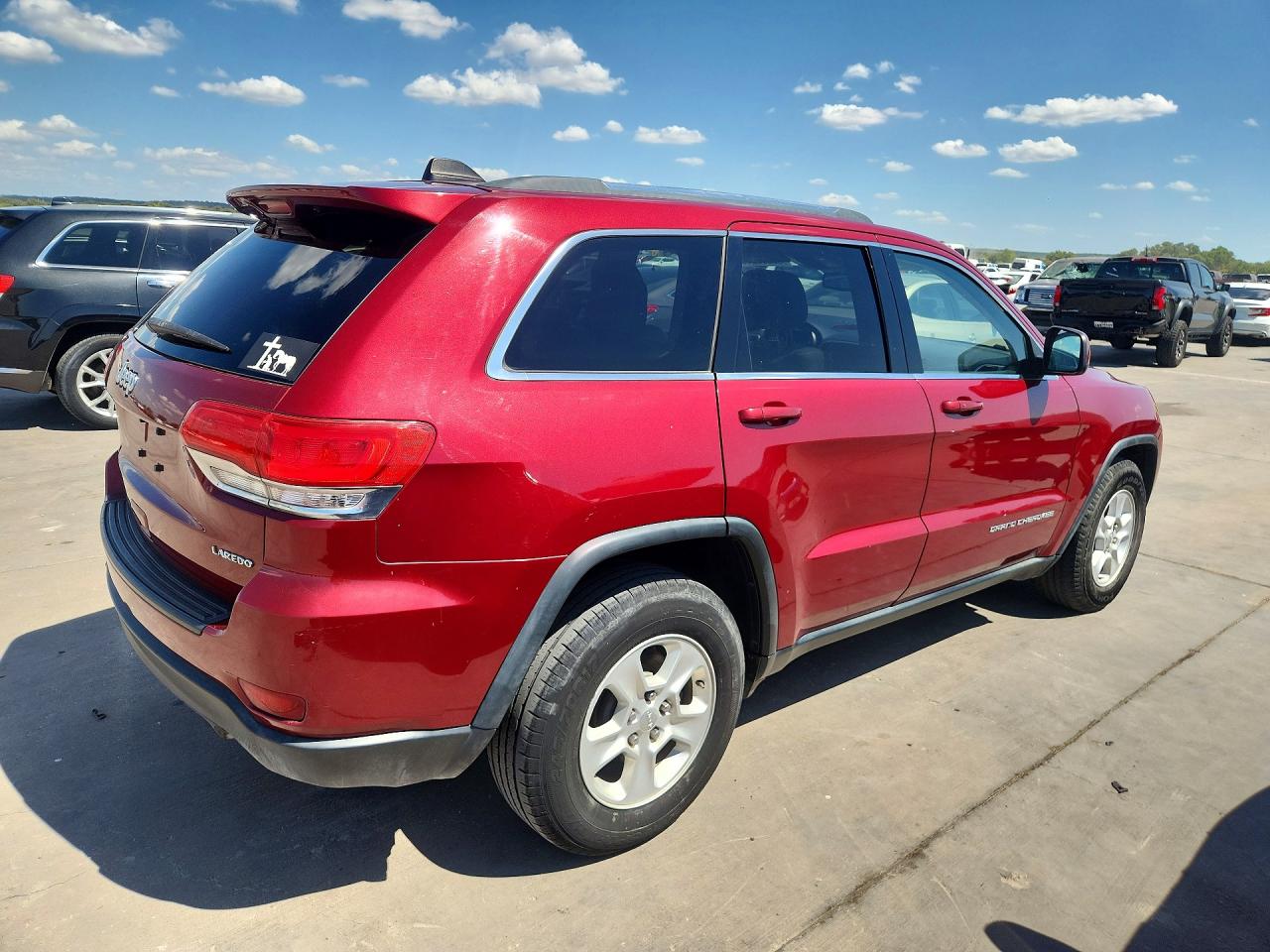 2014 Jeep Grand Cherokee Laredo Red vin: 1C4RJEAG7EC498930