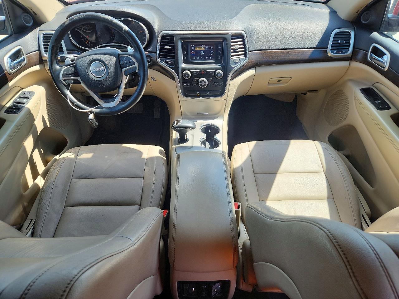 2014 Jeep Grand Cherokee Laredo Red vin: 1C4RJEAG7EC498930