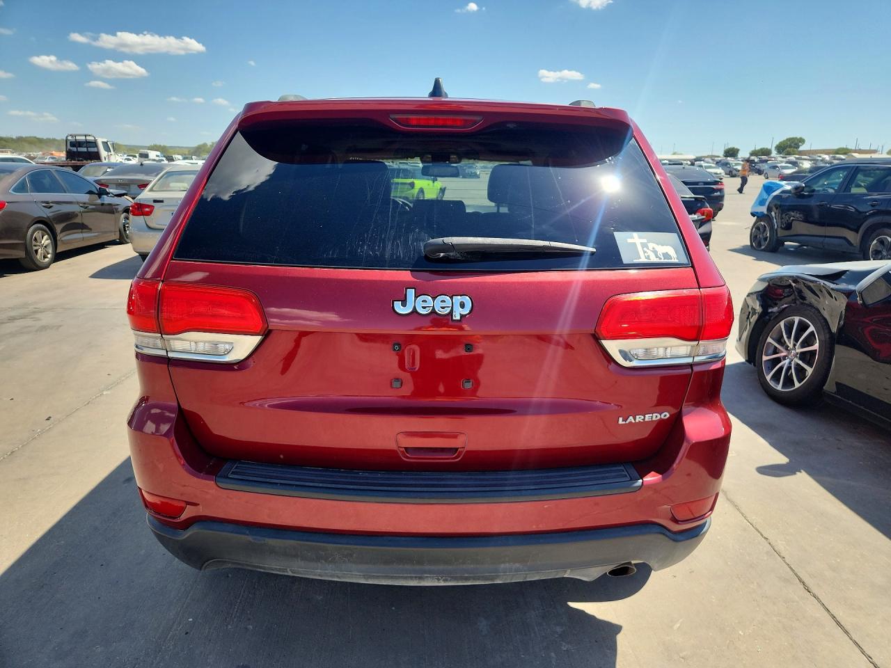 2014 Jeep Grand Cherokee Laredo Red vin: 1C4RJEAG7EC498930