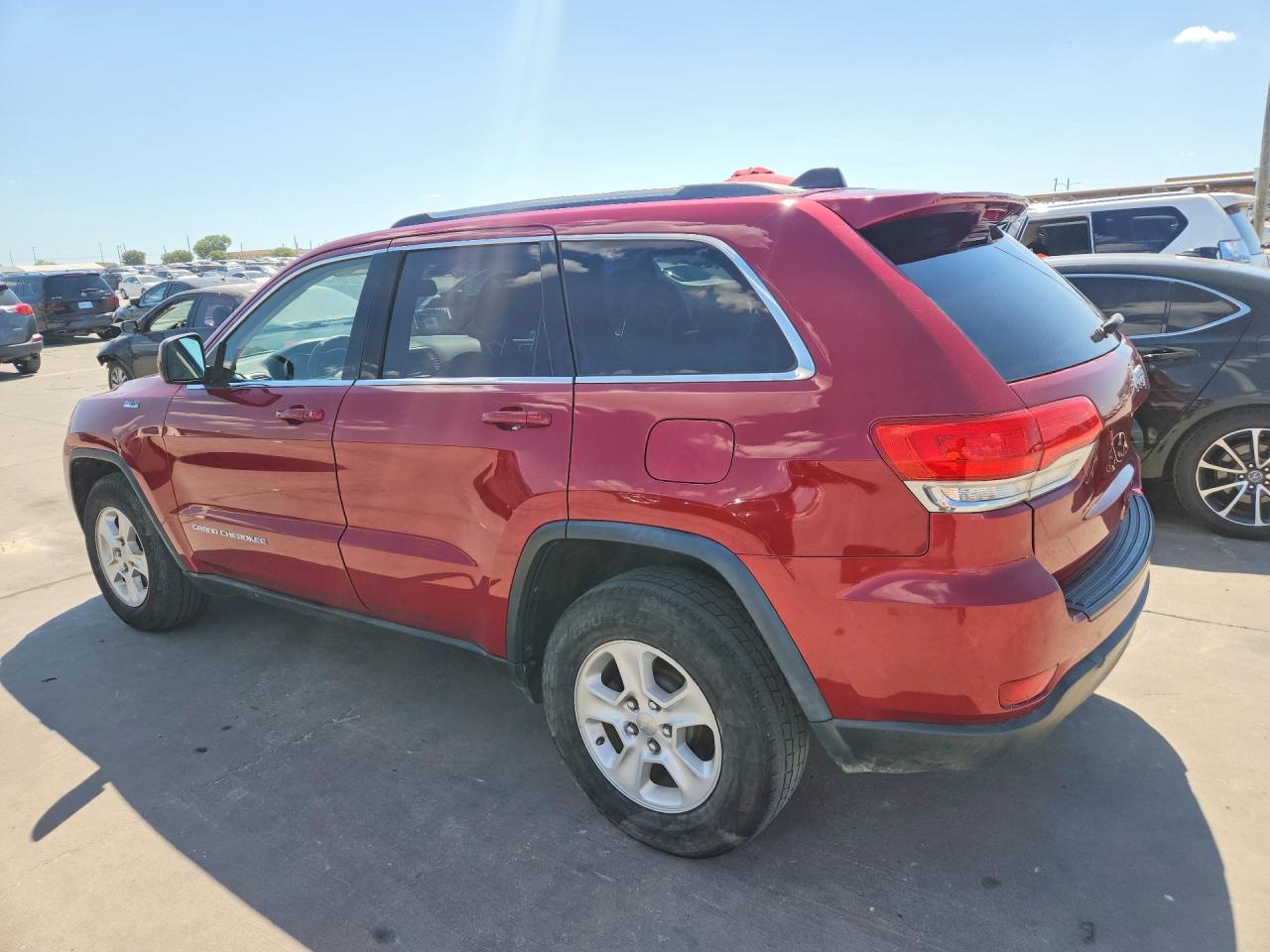 2014 Jeep Grand Cherokee Laredo Red vin: 1C4RJEAG7EC498930