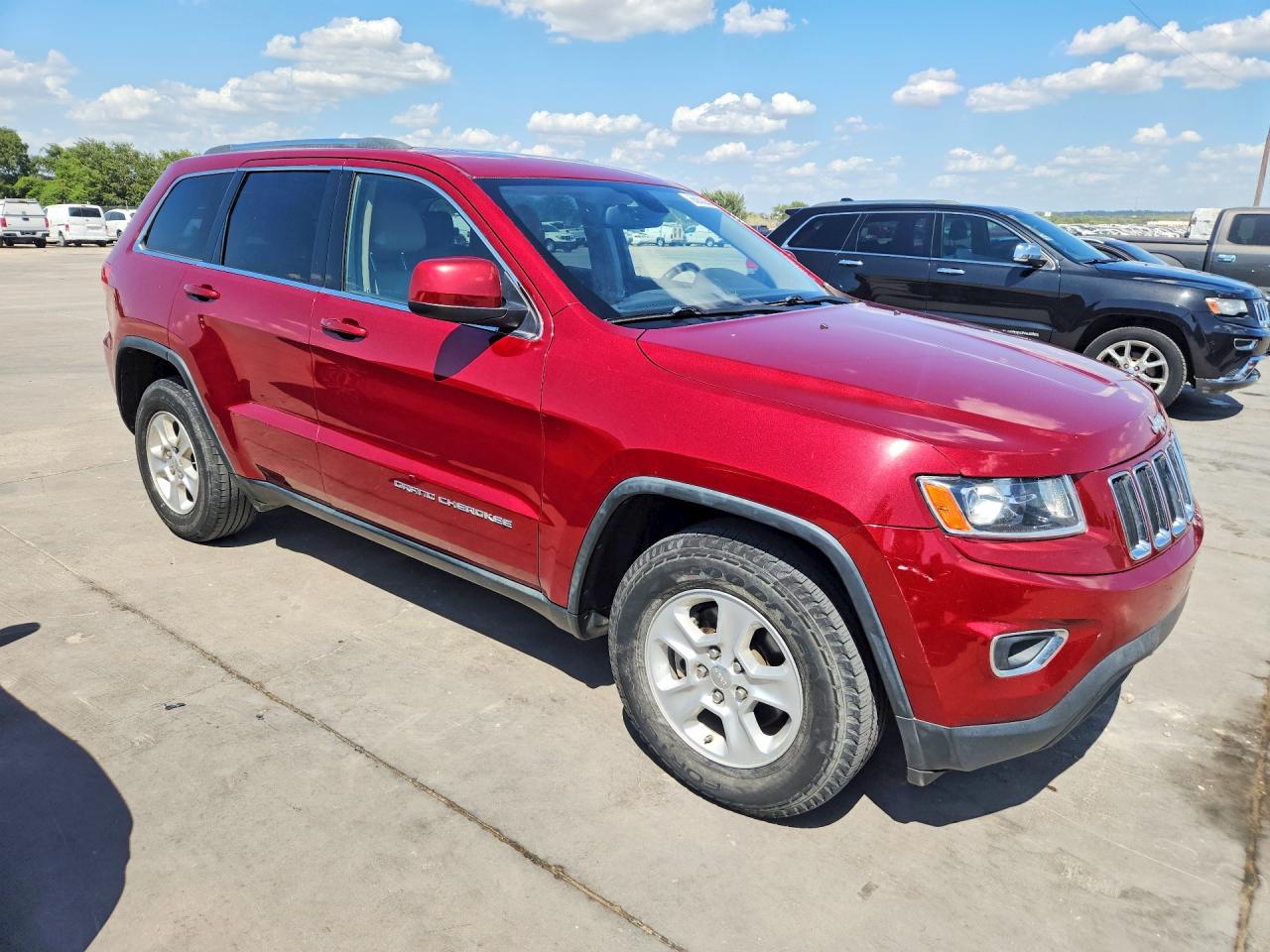 2014 Jeep Grand Cherokee Laredo Red vin: 1C4RJEAG7EC498930