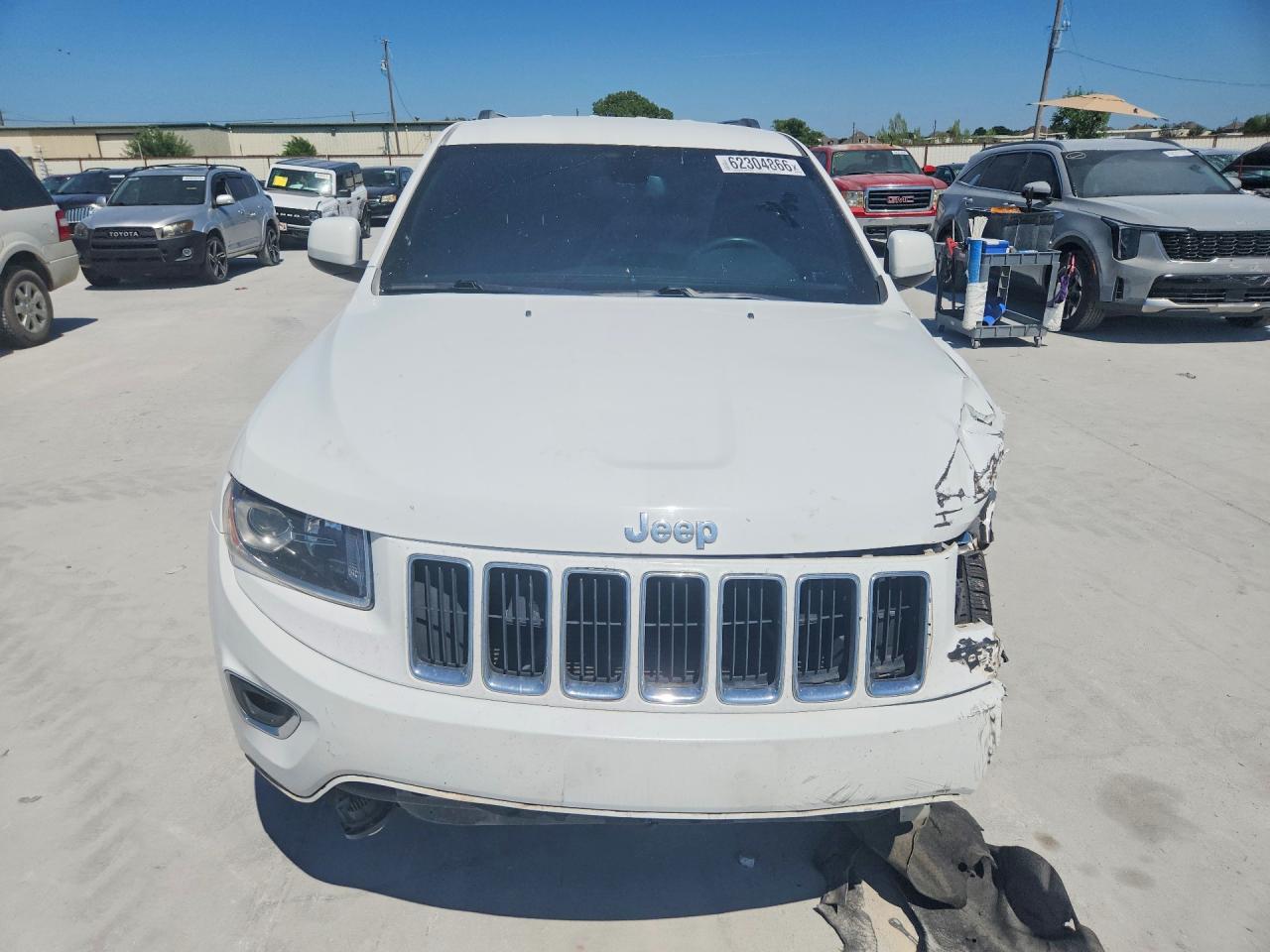 2015 Jeep Grand Cherokee Laredo White vin: 1C4RJEAG7FC613981