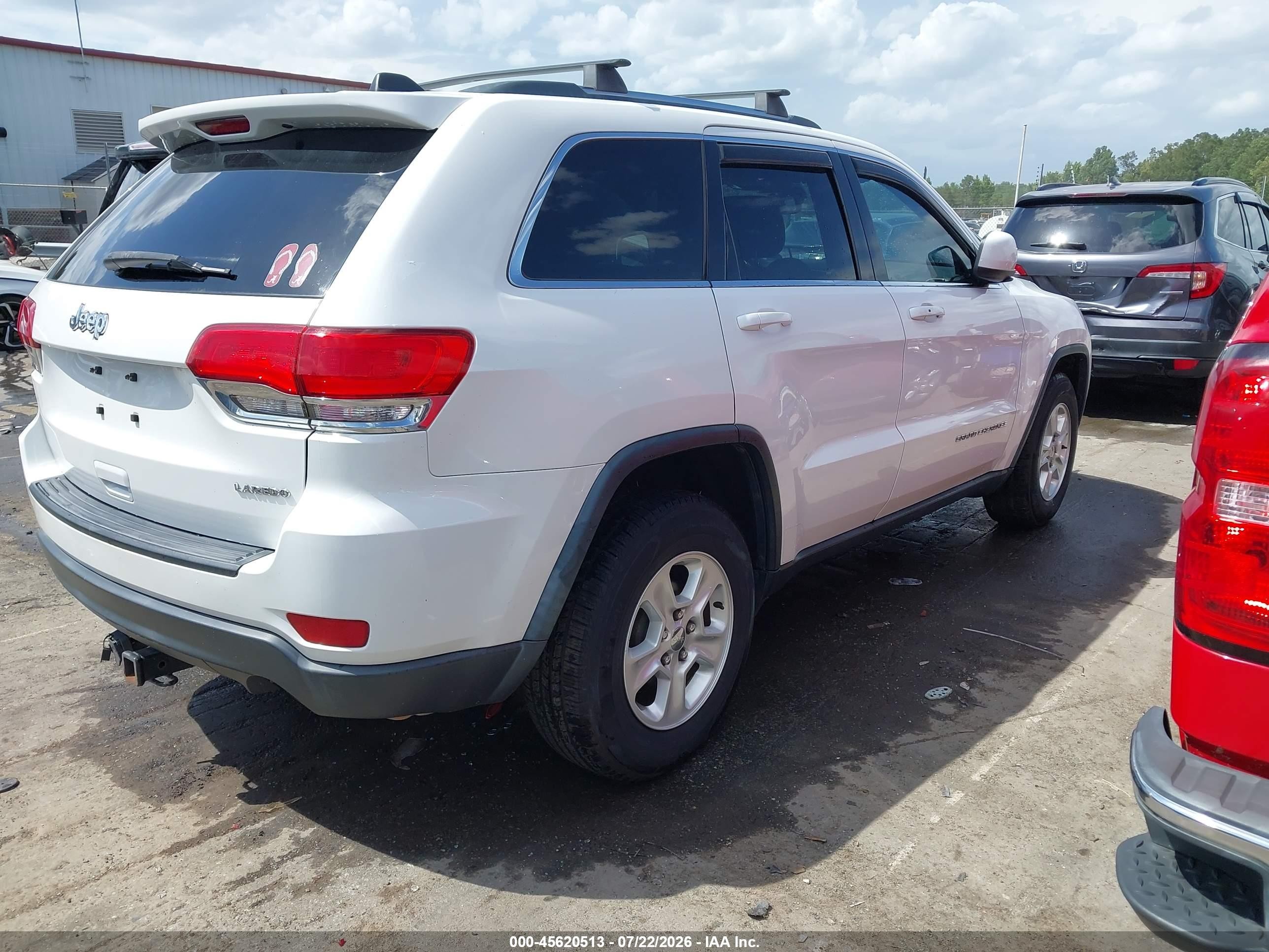 2015 Jeep Grand Cherokee Laredo Белый vin: 1C4RJEAG7FC707004